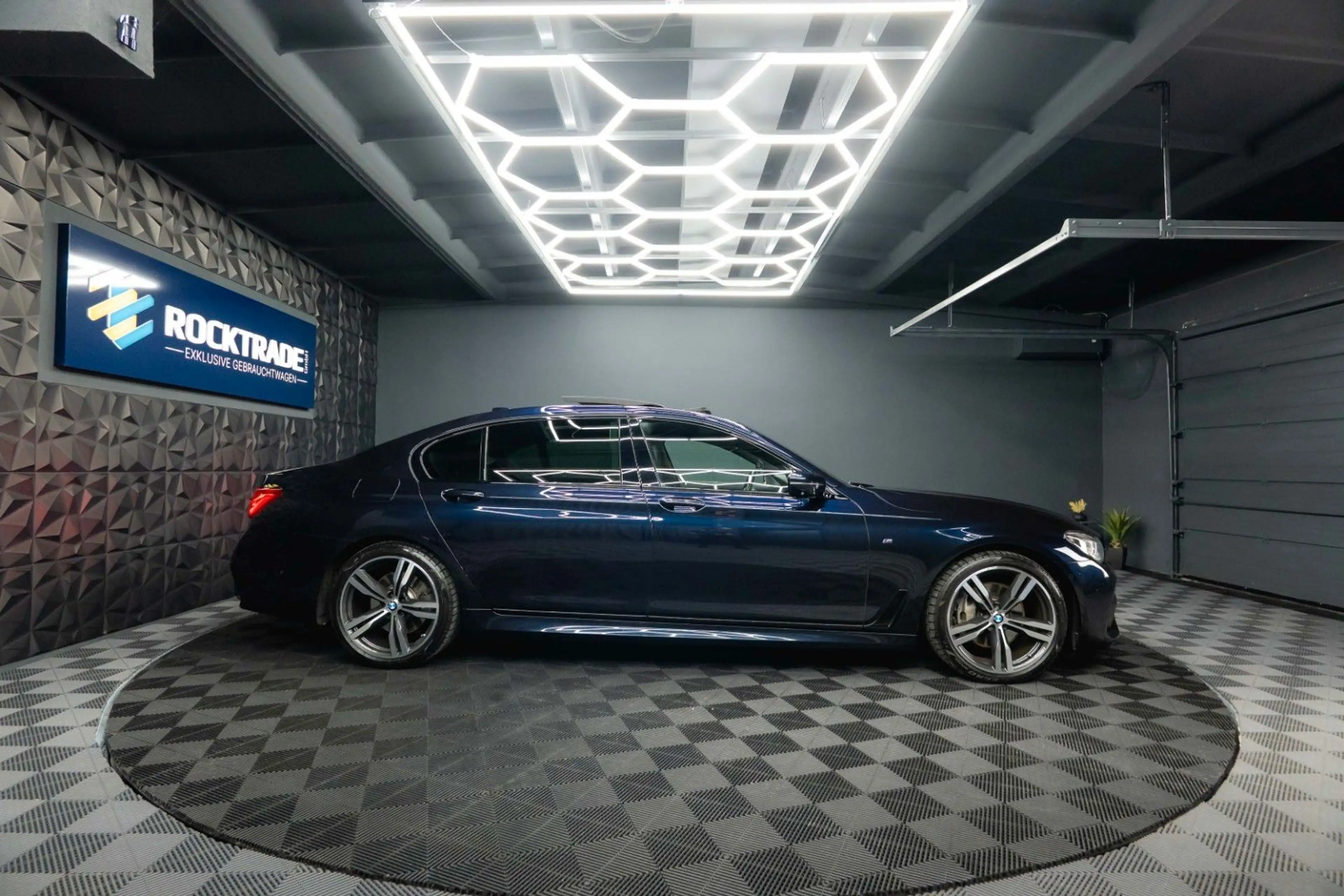 BMW 730 d L xDrive M Sport Shadow | 100% Option | 19% — photo 5