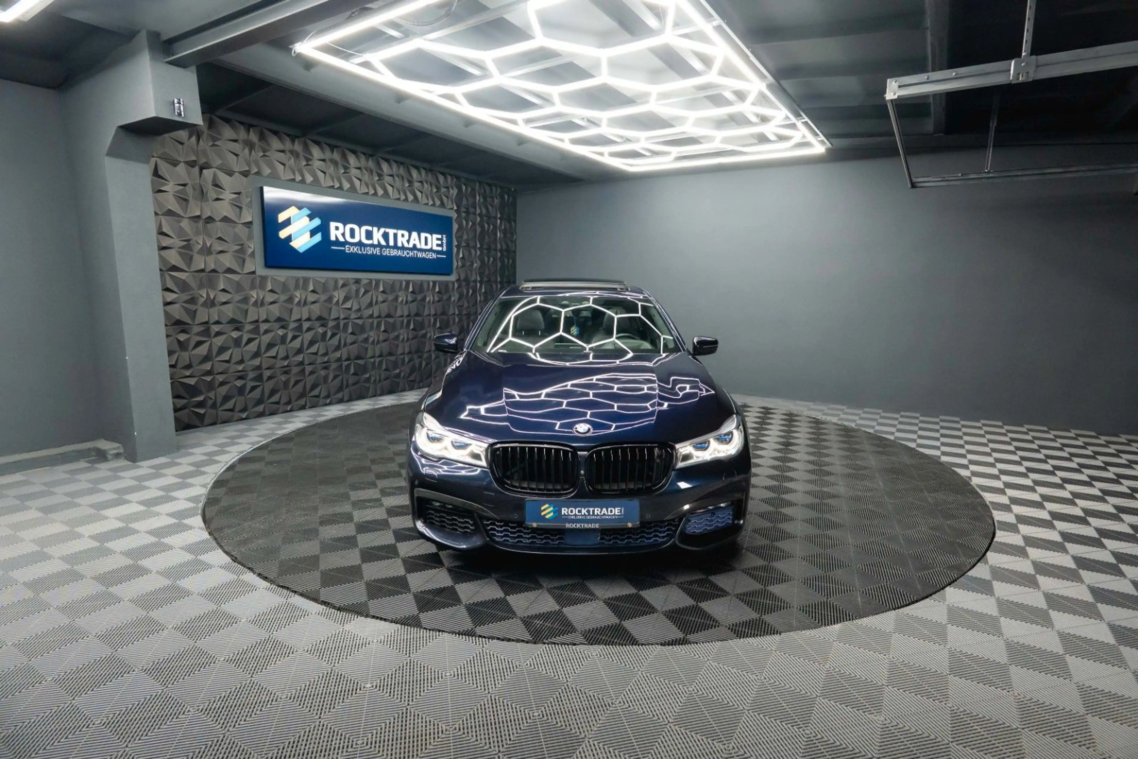 BMW 730 d L xDrive M Sport Shadow | 100% Option | 19% — photo 2