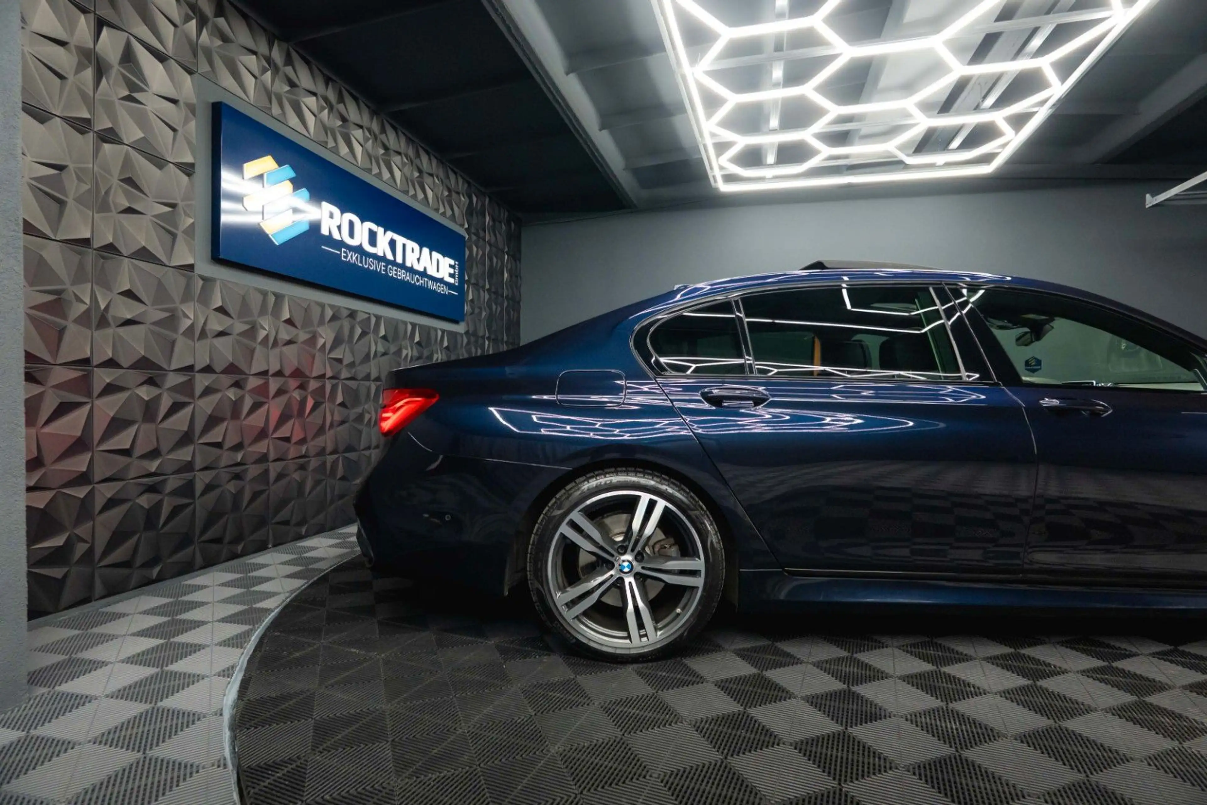 BMW 730 d L xDrive M Sport Shadow | 100% Option | 19% — photo 7