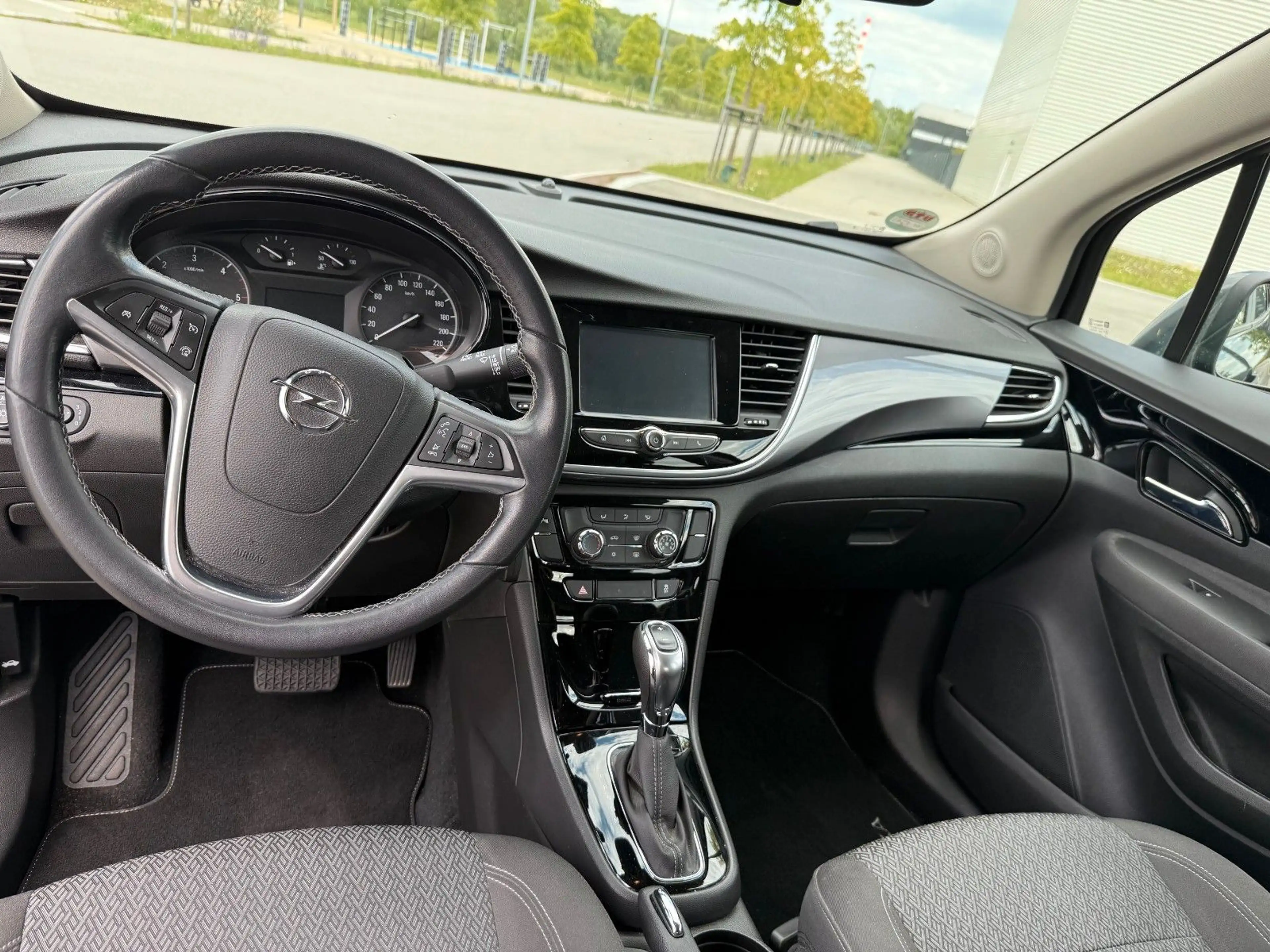 Opel Mokka X — photo 13