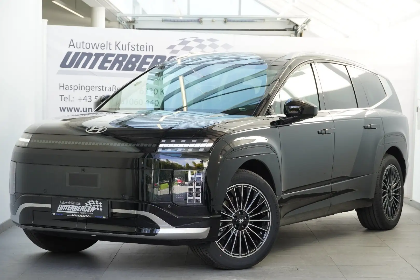 Hyundai IONIQ 9 Calligraphy 110 kWh 4WD Schwarz - 1