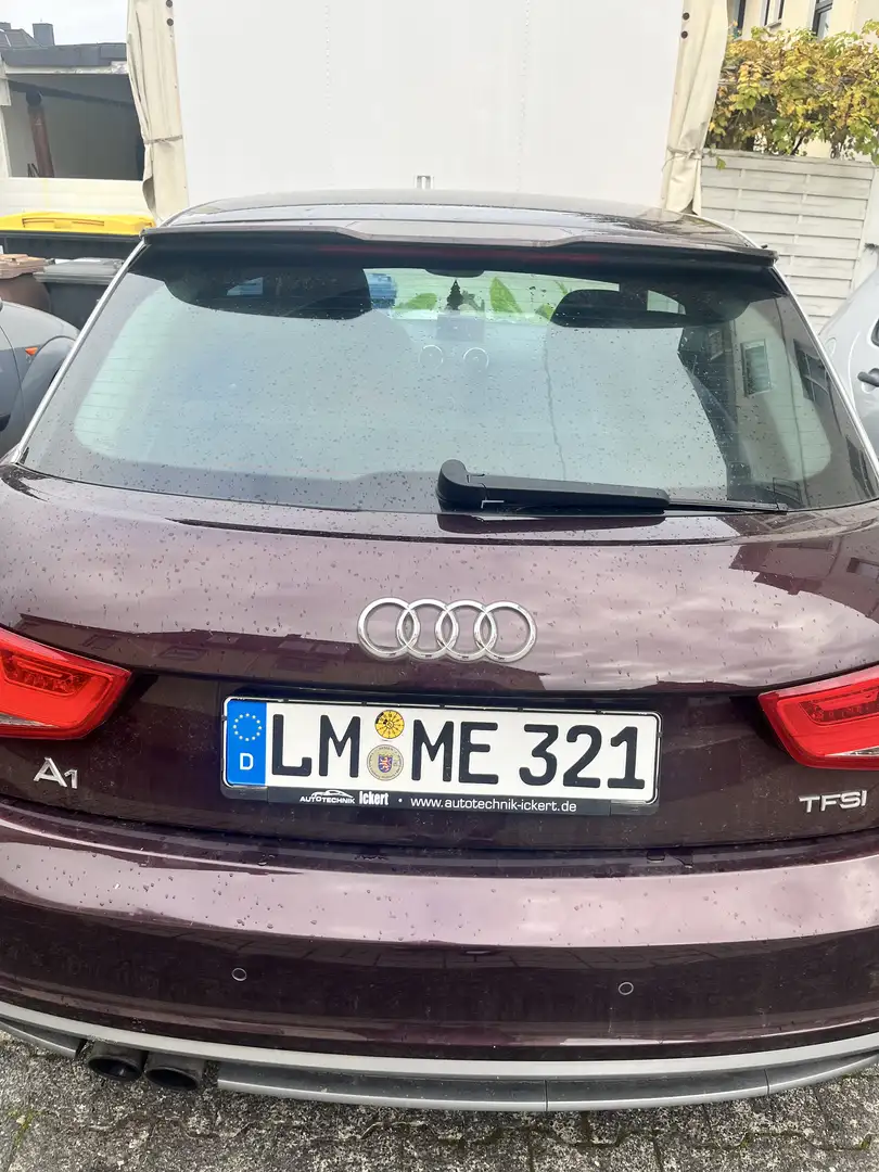 Audi A1 1.4 TFSI S tronic line Sportpaket - 2