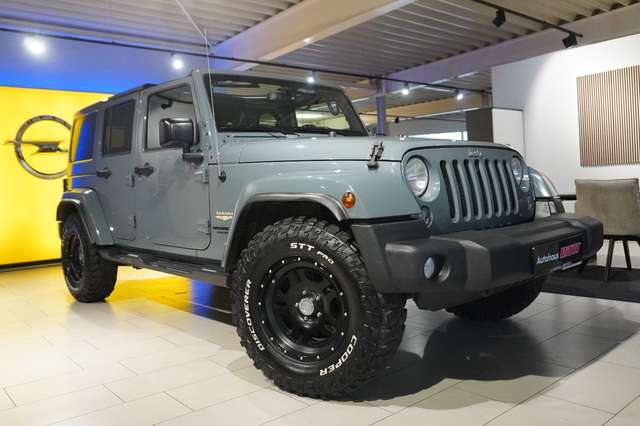 Imagine Jeep Wrangler Unlimited Sahara °Offroad°Deutsches Fzg