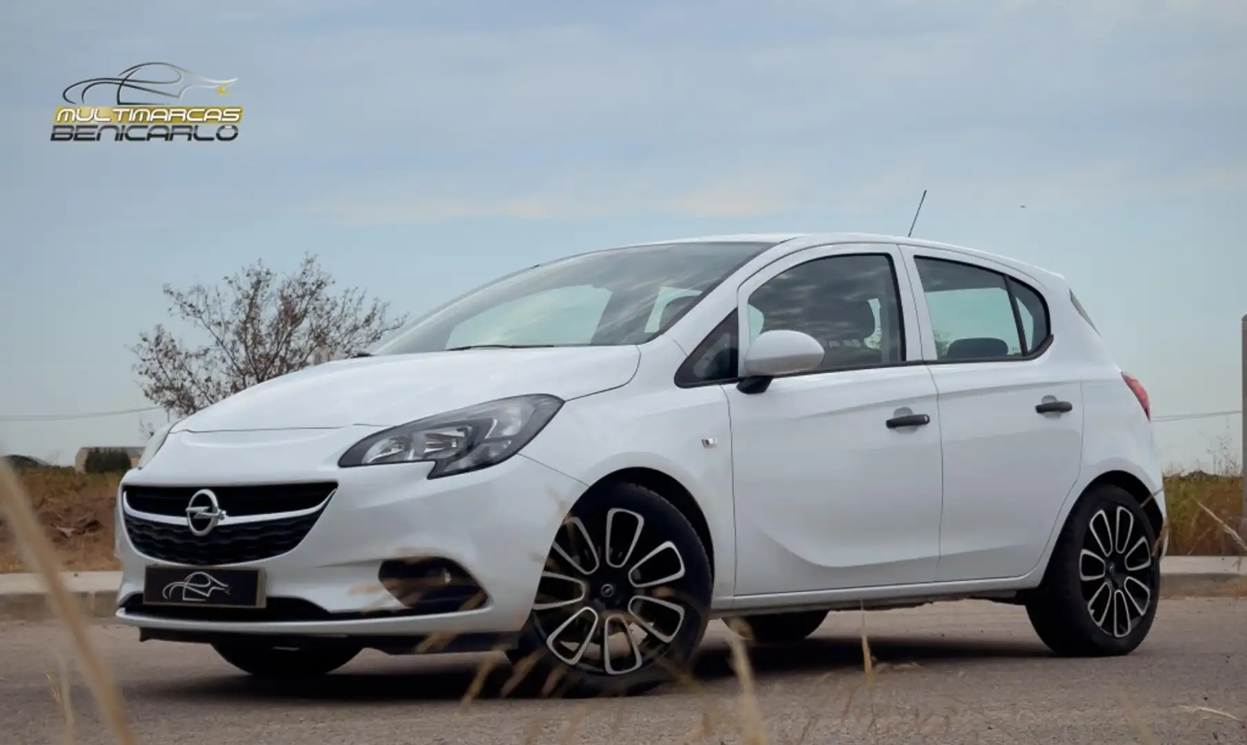 Opel Corsa 1.4 S/S Selective Pro 90 Wit - 1