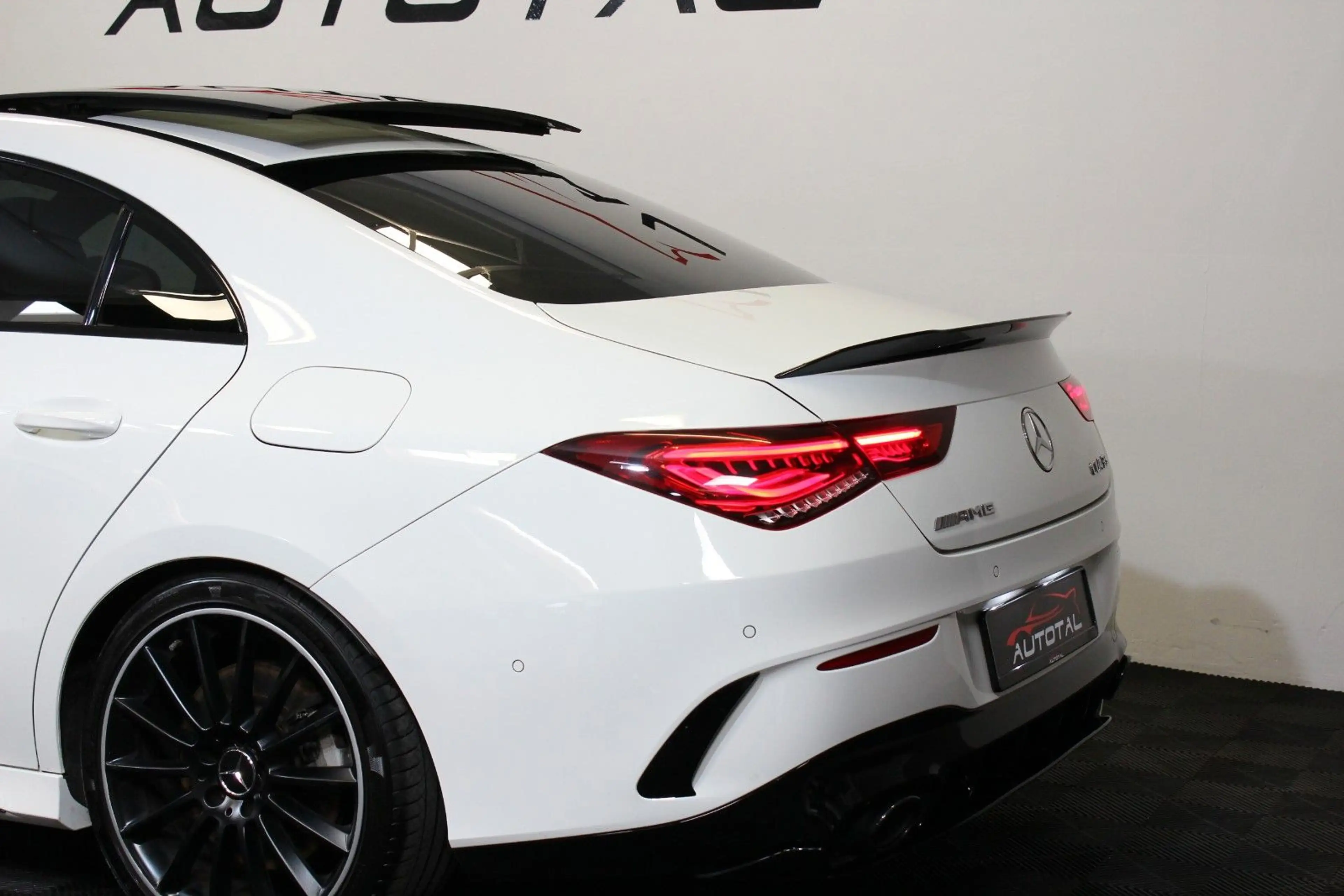 Mercedes-Benz CLA 35 AMG *4Matic*Pano*Standheiz.*AeroPaket* — photo 10
