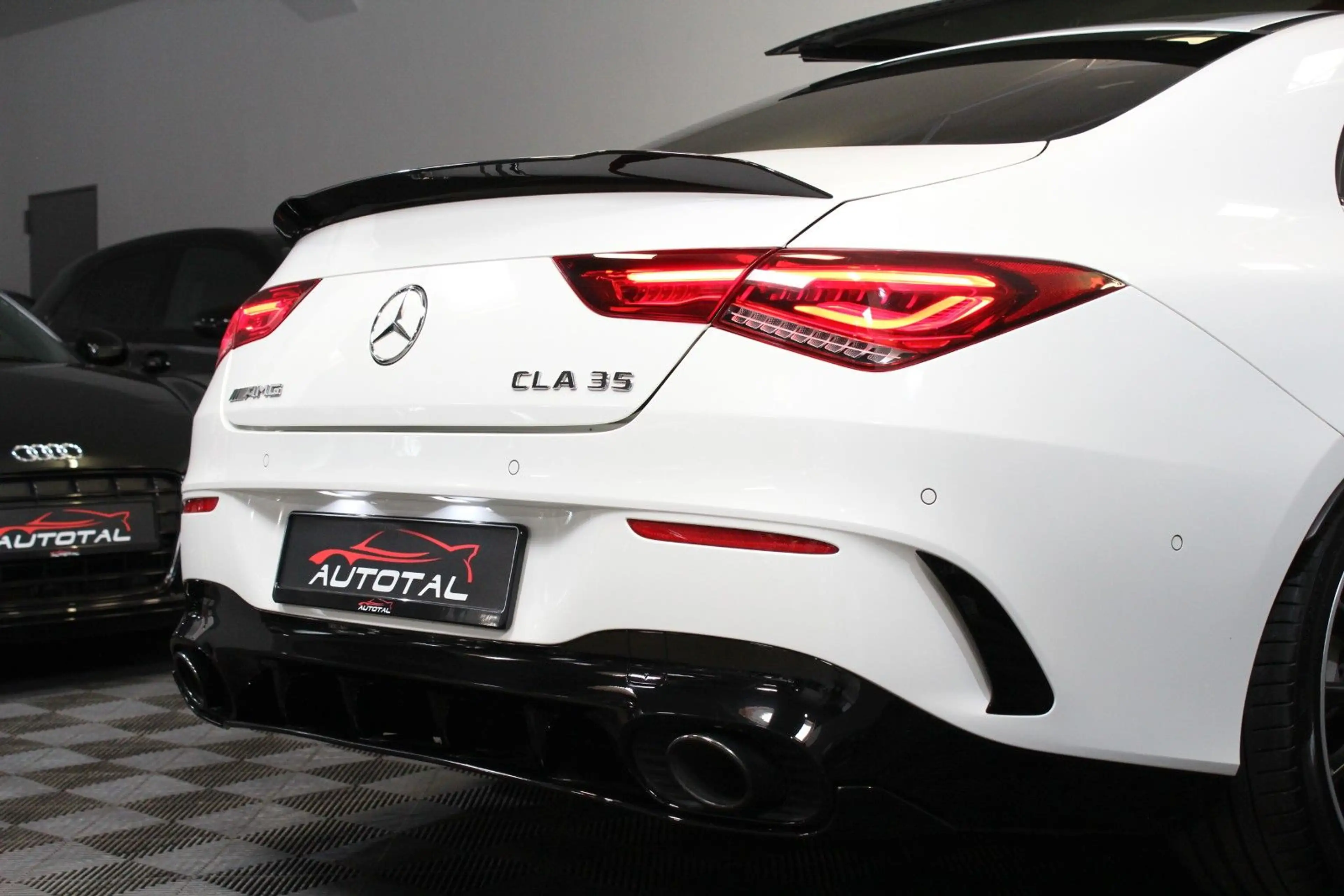 Mercedes-Benz CLA 35 AMG *4Matic*Pano*Standheiz.*AeroPaket* — photo 8