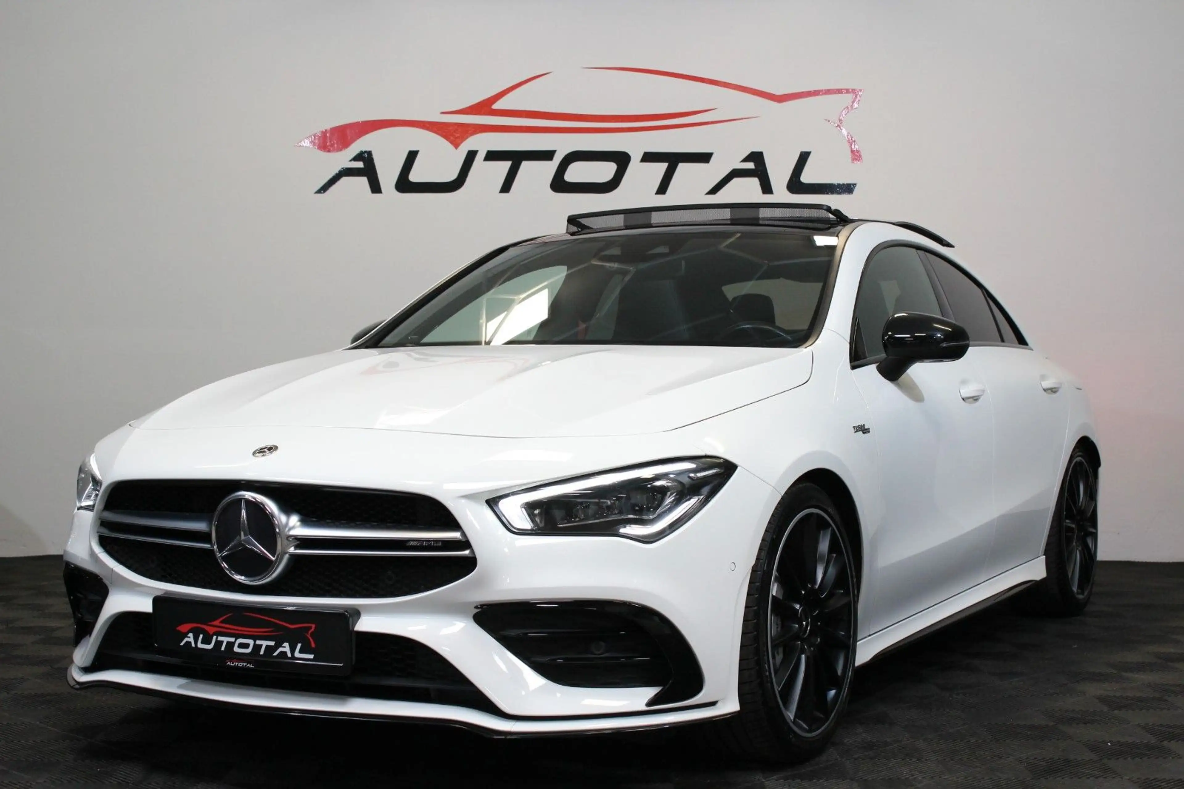 Mercedes-Benz CLA 35 AMG *4Matic*Pano*Standheiz.*AeroPaket*