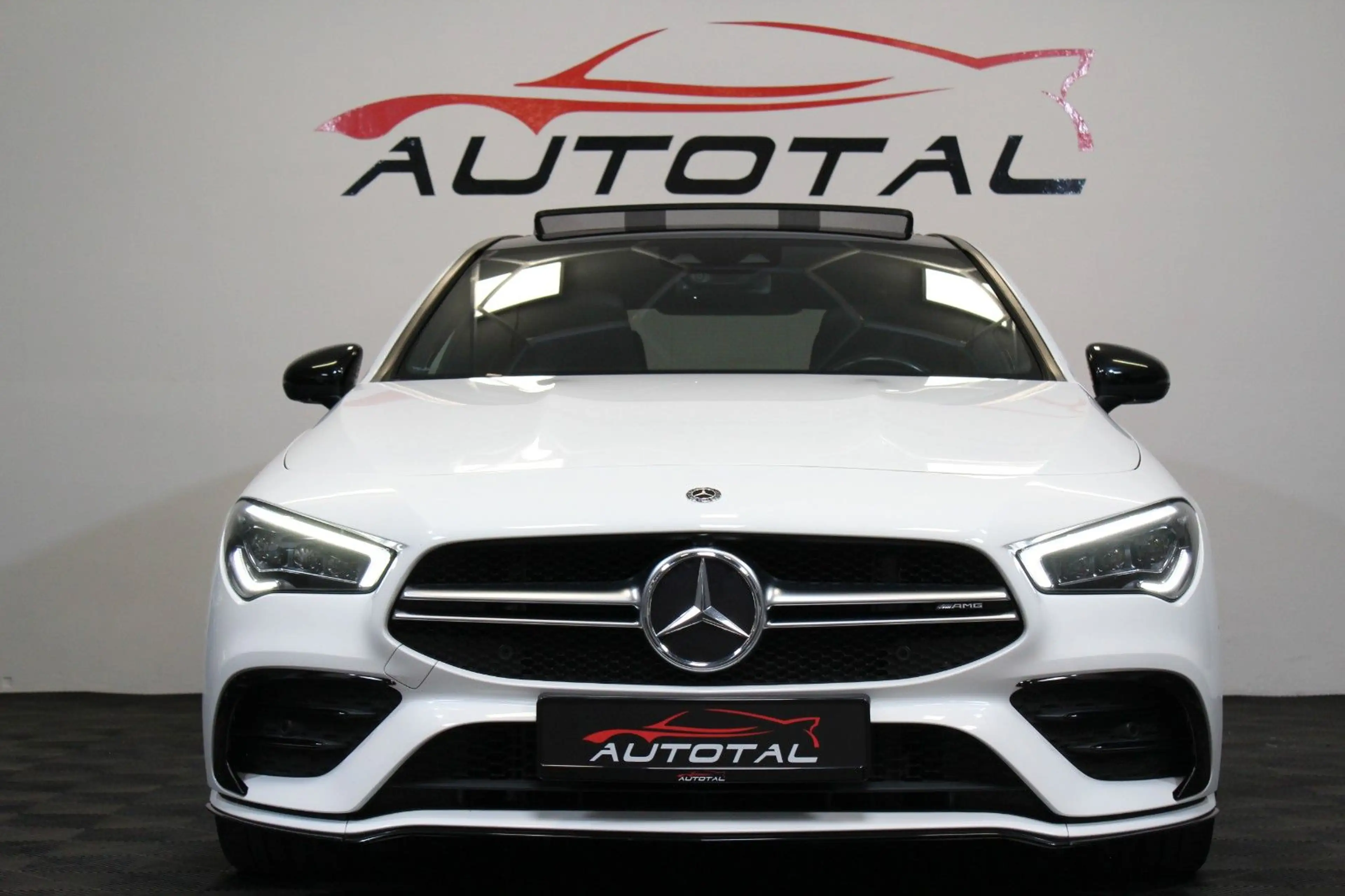 Mercedes-Benz CLA 35 AMG *4Matic*Pano*Standheiz.*AeroPaket* — photo 3