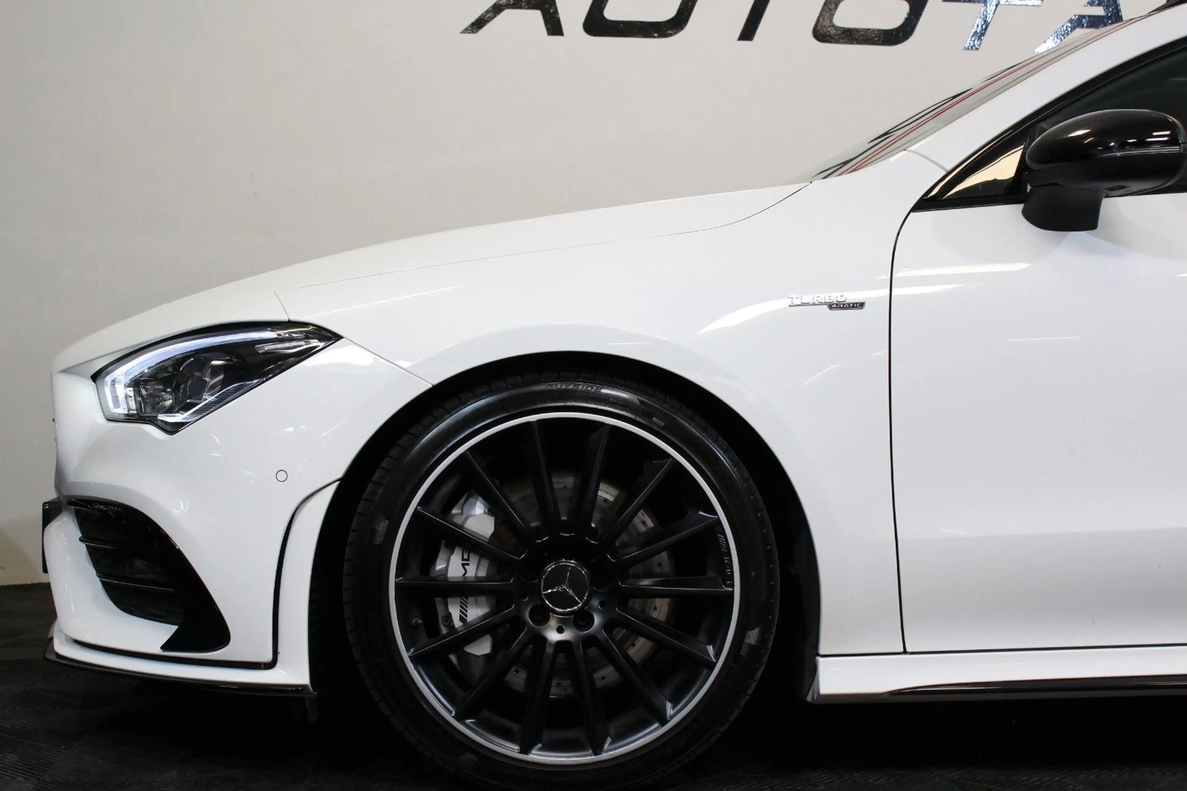 Mercedes-Benz CLA 35 AMG *4Matic*Pano*Standheiz.*AeroPaket* — photo 9