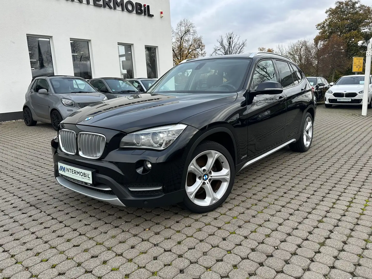 BMW X1 xDrive20i X-Line*MOTORSCHADEN*PANO*BI-XENON* Noir - 1