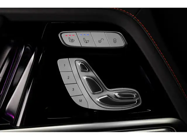 Mercedes-Benz G-Class view 11