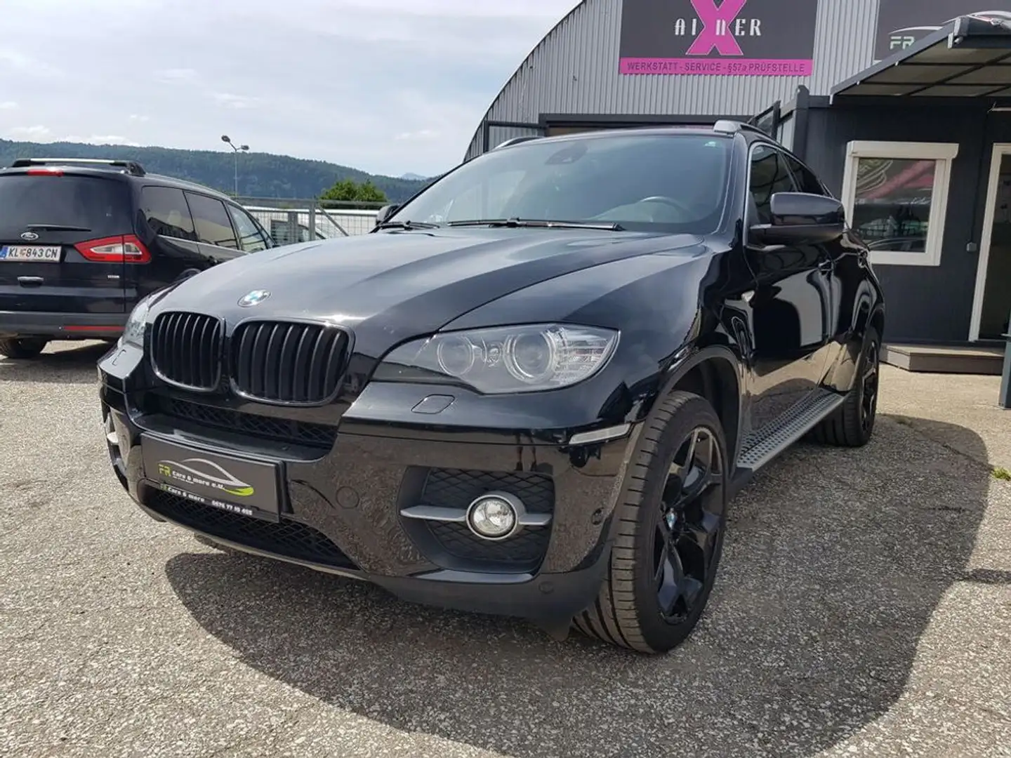 BMW X6 xDrive 40d Aut/ Sportpaket / Österreich-Paket / Schwarz - 1