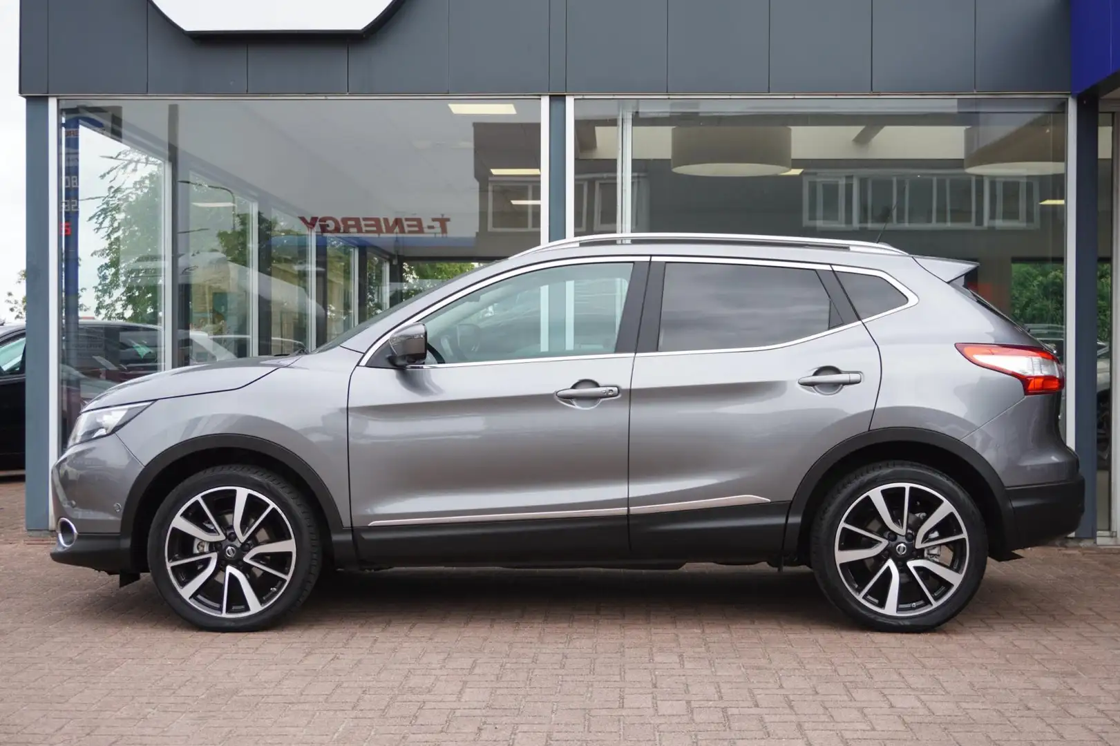 Nissan Qashqai 1.2 Tekna | 5deurs | Automaat | Camera | Panodak | Grau - 2