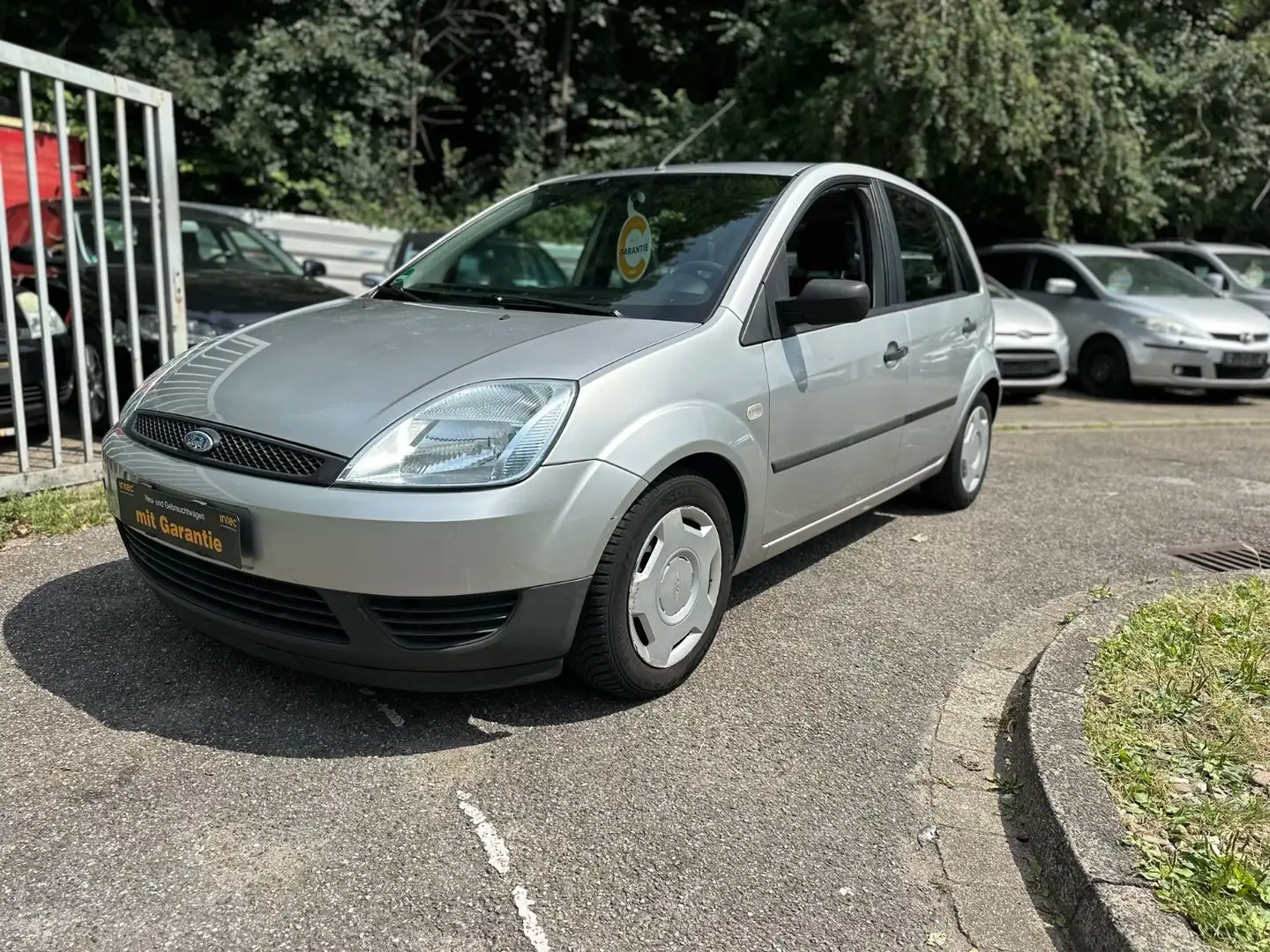 Ford Fiesta 1.3 44 kW Ambiente*Tüv Neu*Klima*Top* Argent - 2