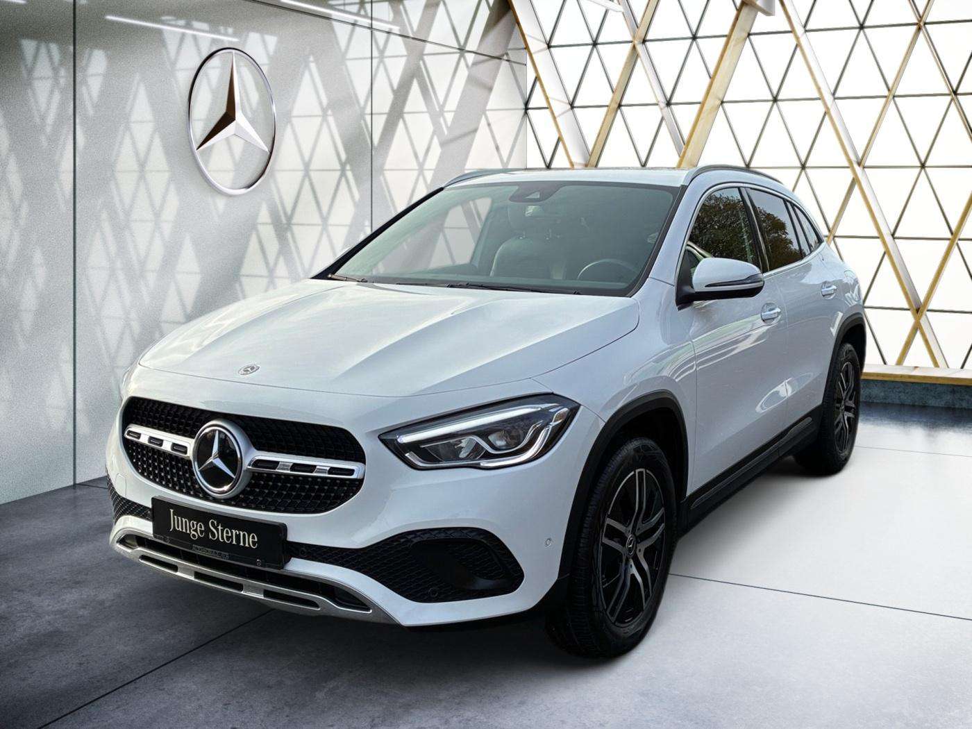 Mercedes-Benz GLA 200