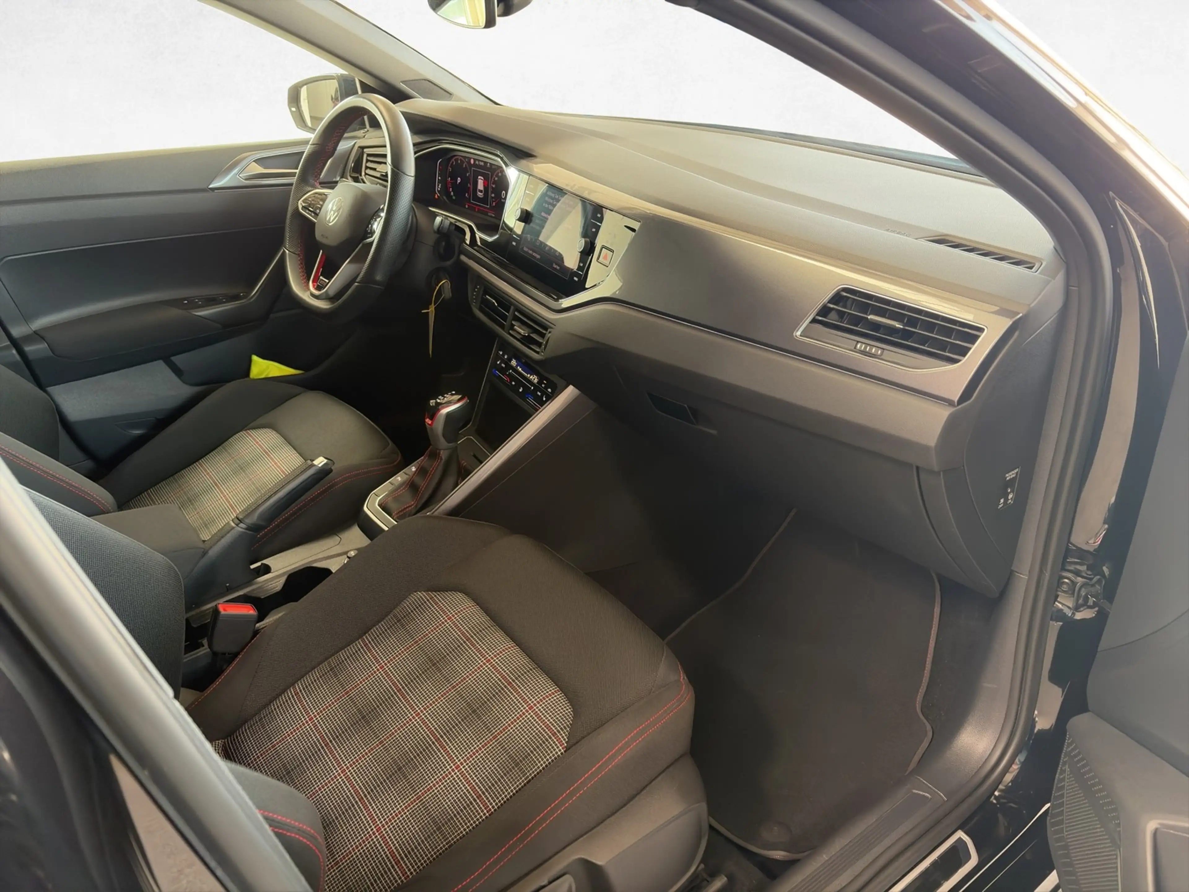 Volkswagen Polo GTI 2.0 TSI DSG /Navi/Rückfahrkam/IQ.Light — photo 8