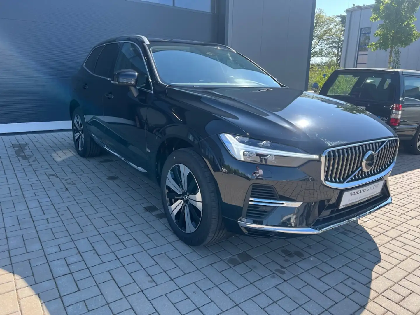 Volvo XC60 Inscription Expression Recharge Plug-In Hybrid AWD Noir - 2