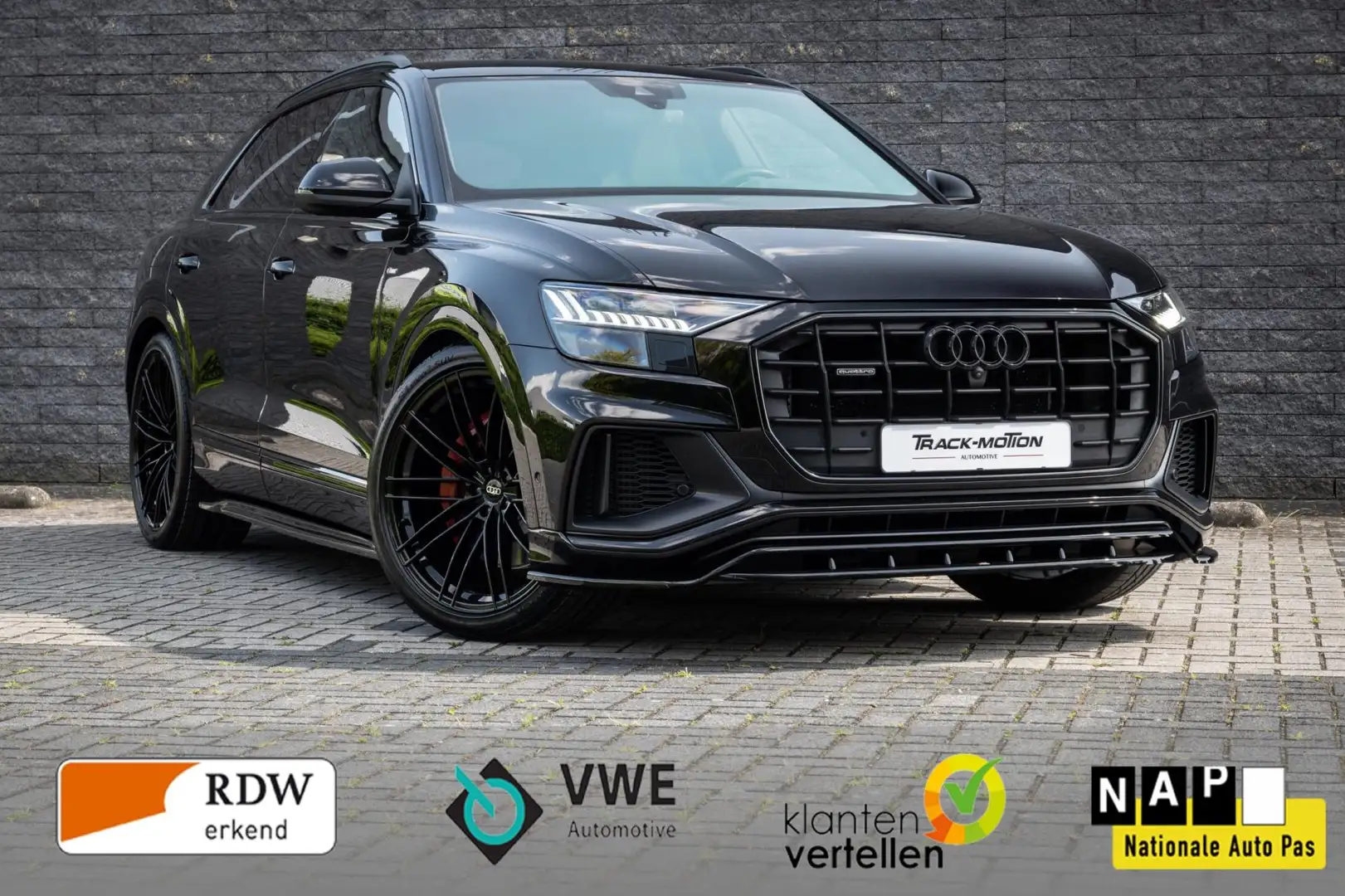 Audi Q8 60 TFSI e quattro Competition Black Edition Zwart - 1