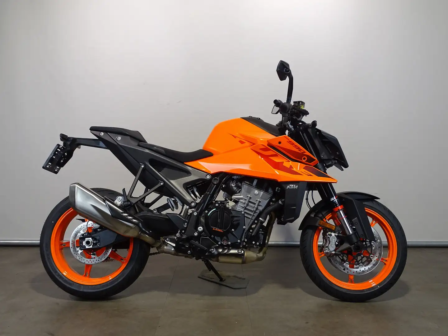 KTM 990 Duke Oranje - 1