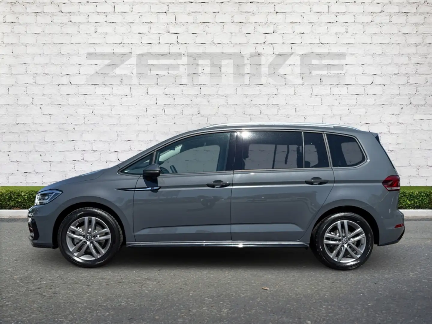 Volkswagen Touran 1.5 TSI DSG Comfortline Sportpaket Navi Digitales Grijs - 2