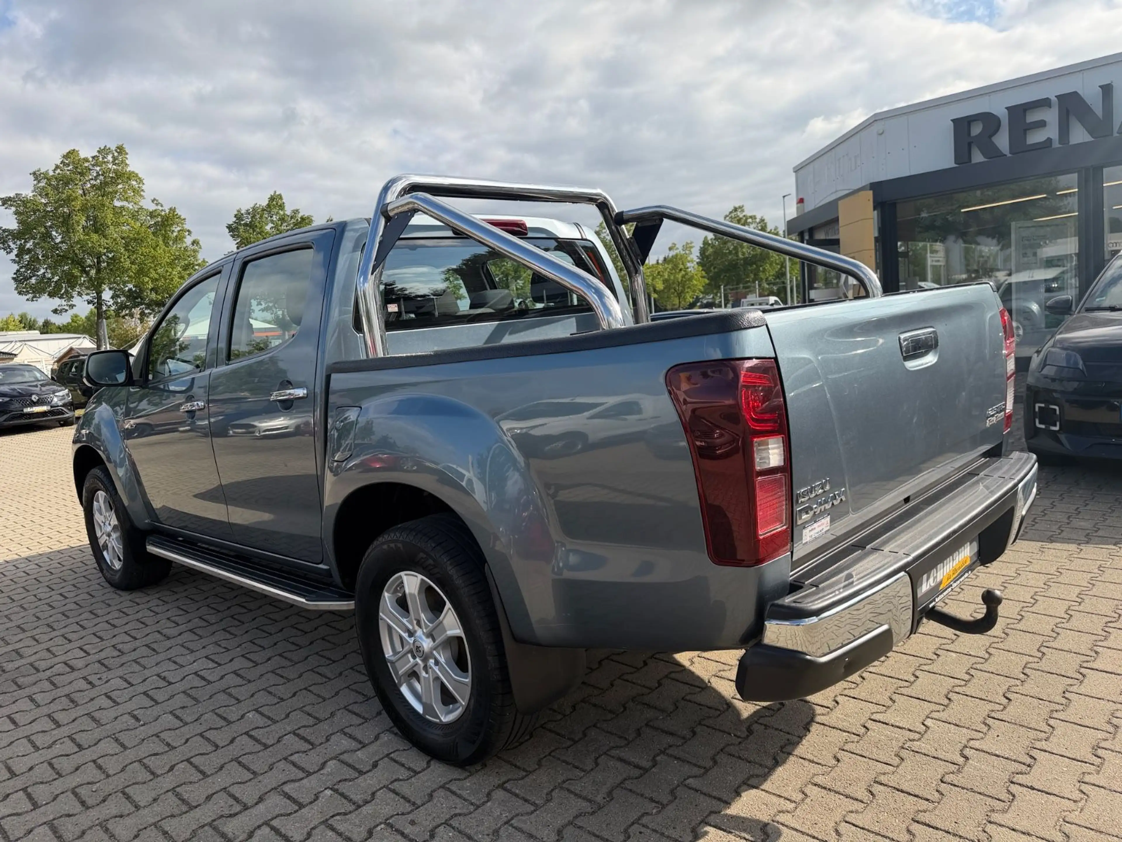 Isuzu D-Max Double Cab 4WD Custom Automatik — photo 5
