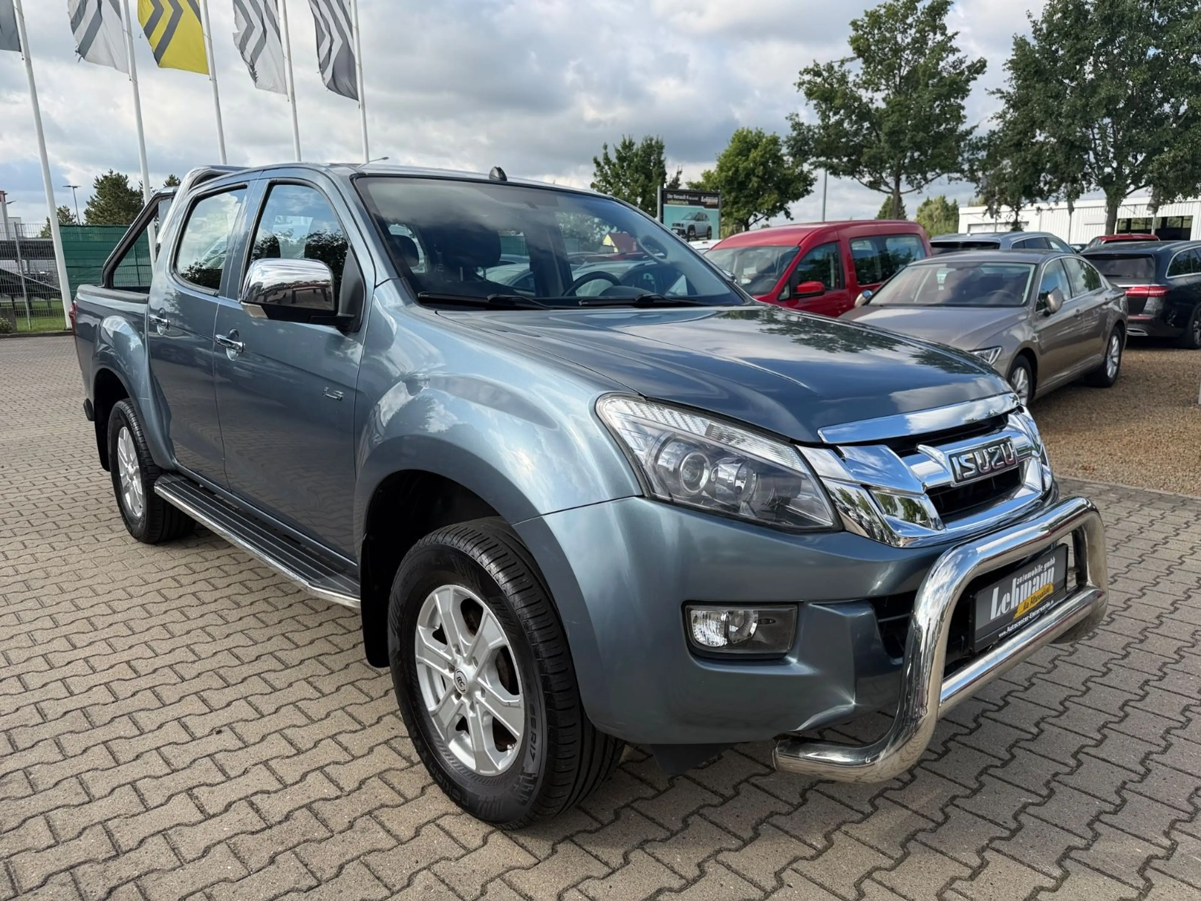 Isuzu D-Max Double Cab 4WD Custom Automatik — photo 2