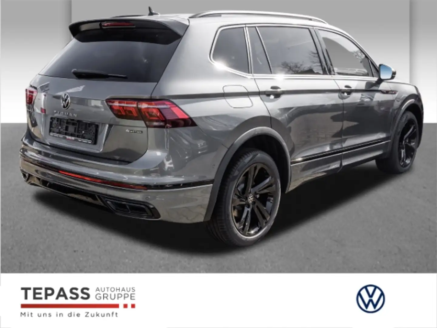 Volkswagen Tiguan Allspace 2.0 TDi R-Line PANO NAVI IQ Grijs - 2