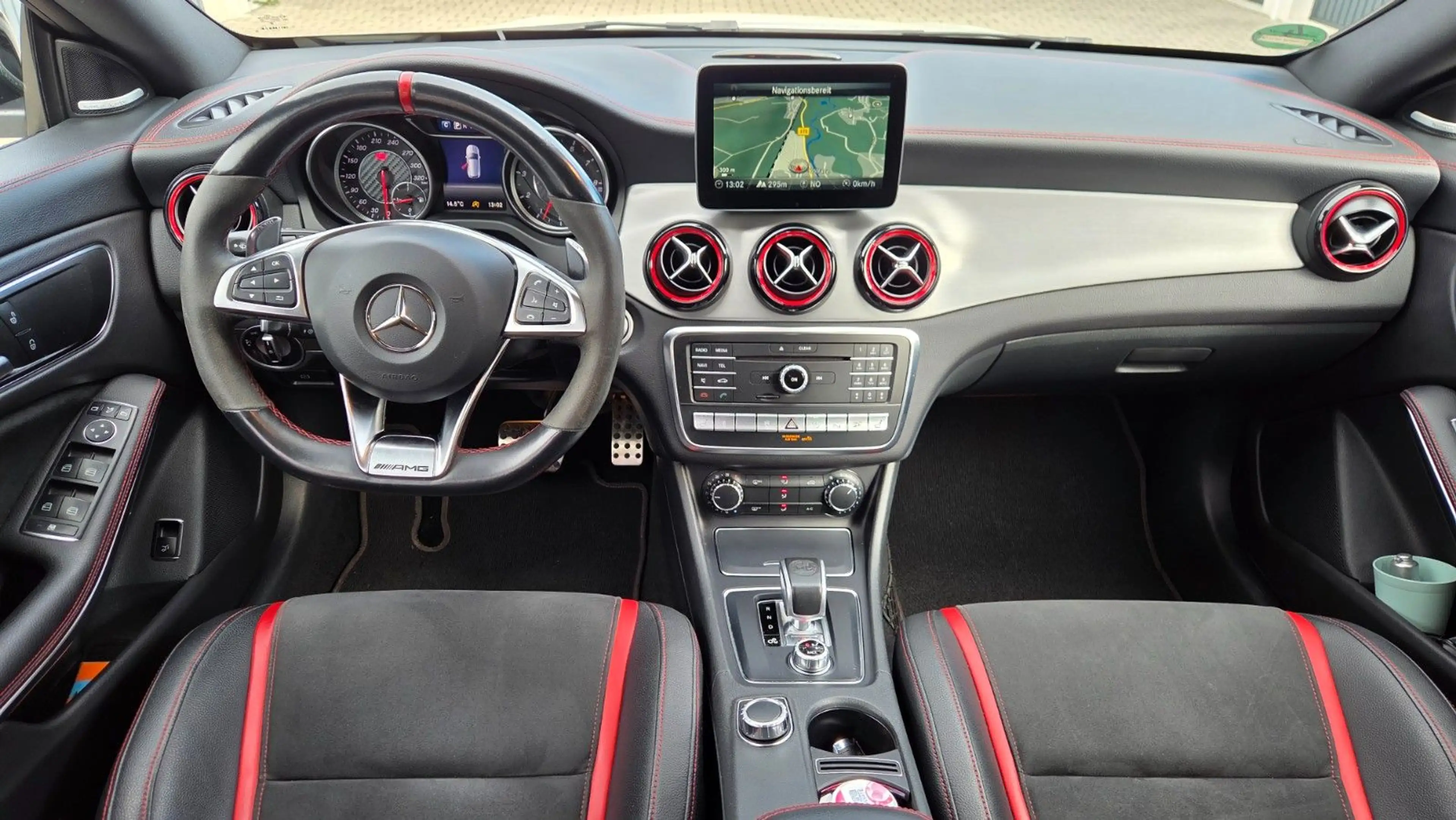 Mercedes-Benz CLA 45 AMG CLA 45 Shooting Brake AMG Performance 4Matic — photo 13