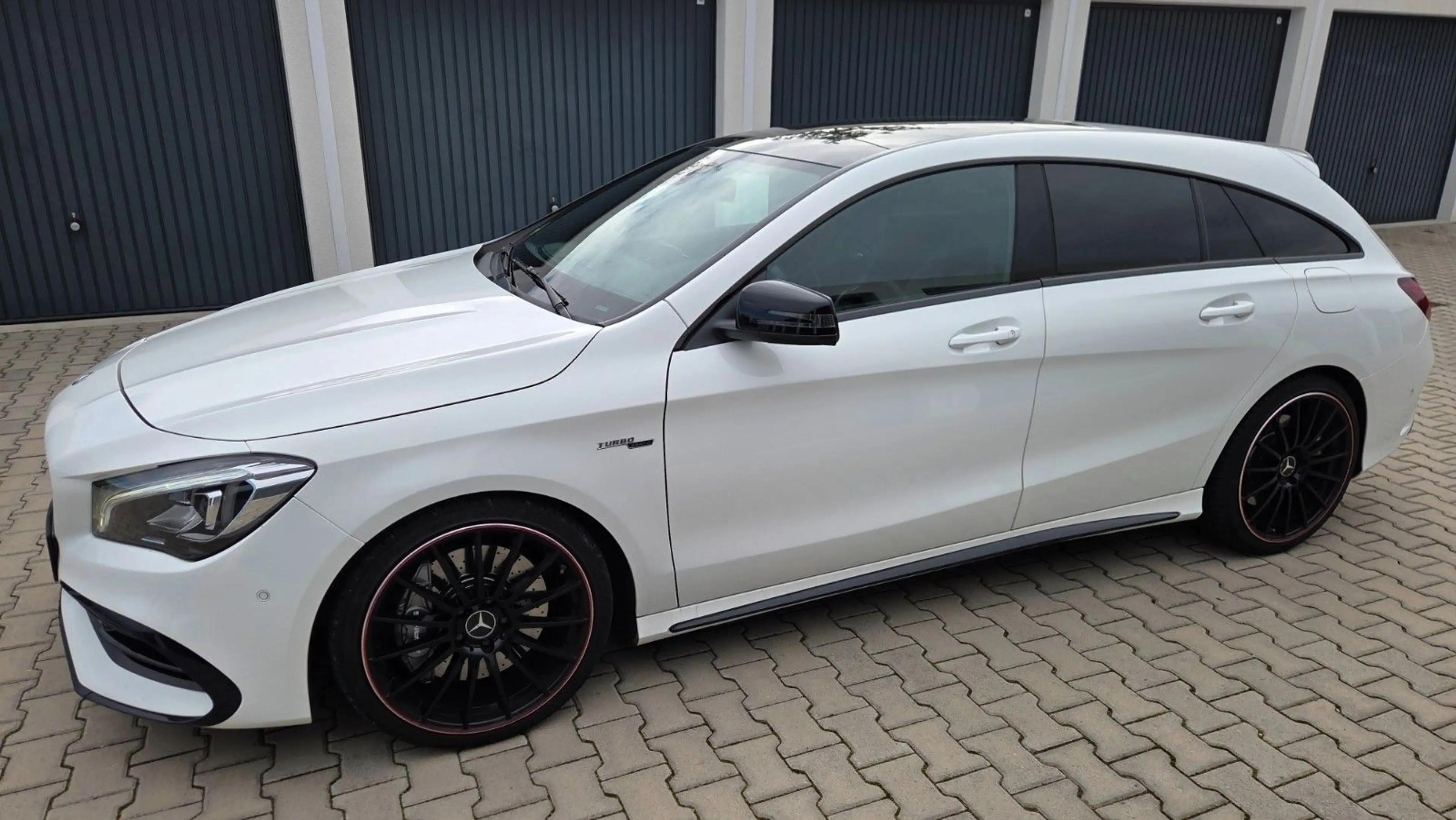 Mercedes-Benz CLA 45 AMG CLA 45 Shooting Brake AMG Performance 4Matic — photo 3
