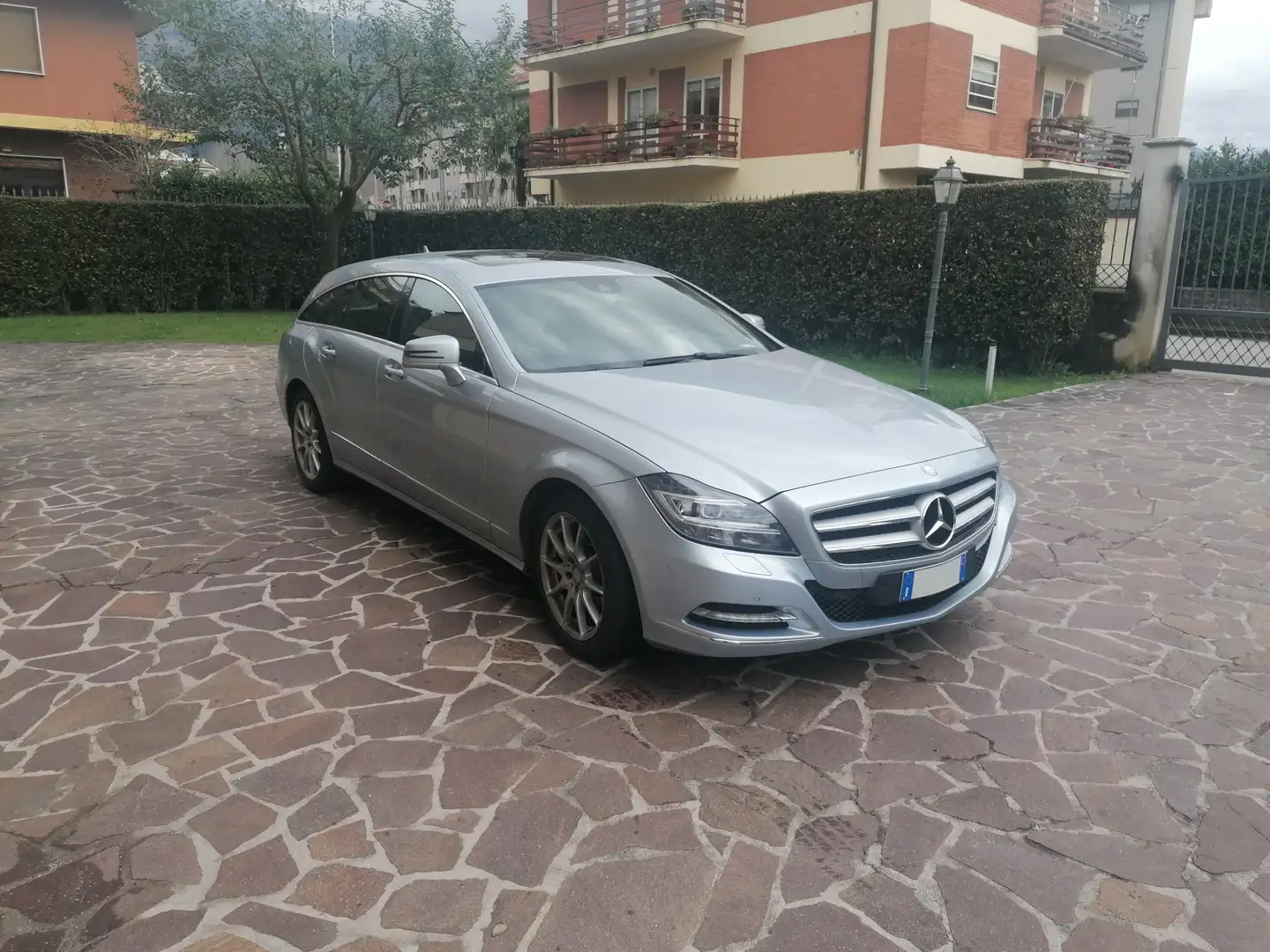 Mercedes-Benz CLS 250 CLS Shooting Brake 250 cdi be auto Argintiu - 2