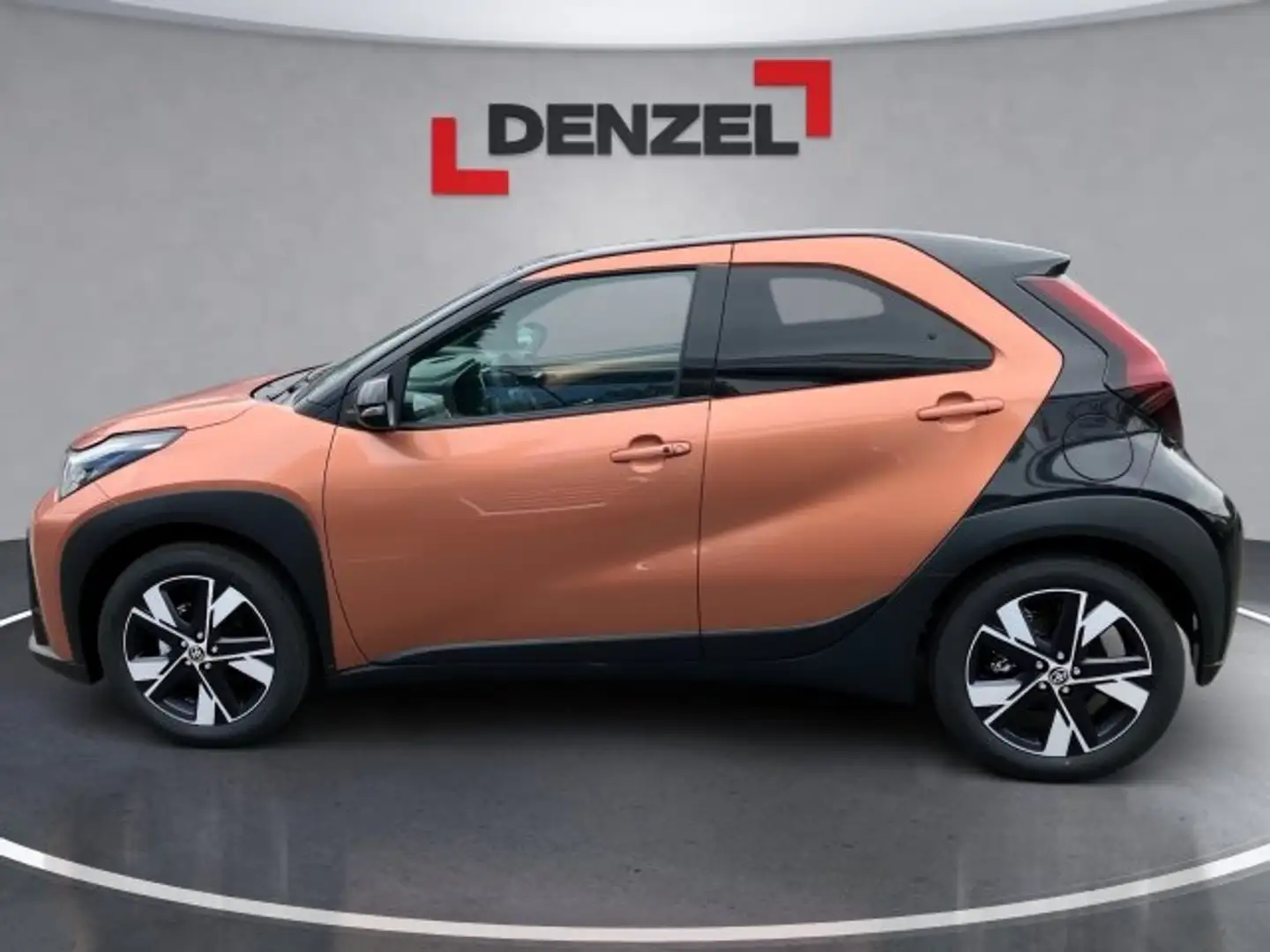 Toyota Aygo X 1,5 l Teamplayer CVT Schwarz - 2