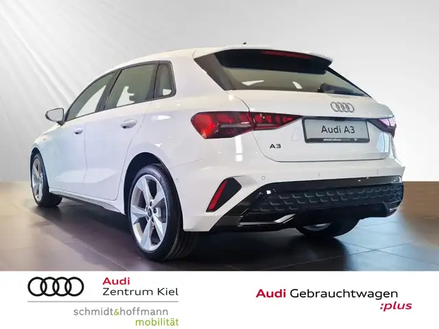 Audi A3 view 4