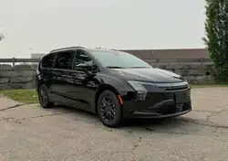 Chrysler Pacifica 2027