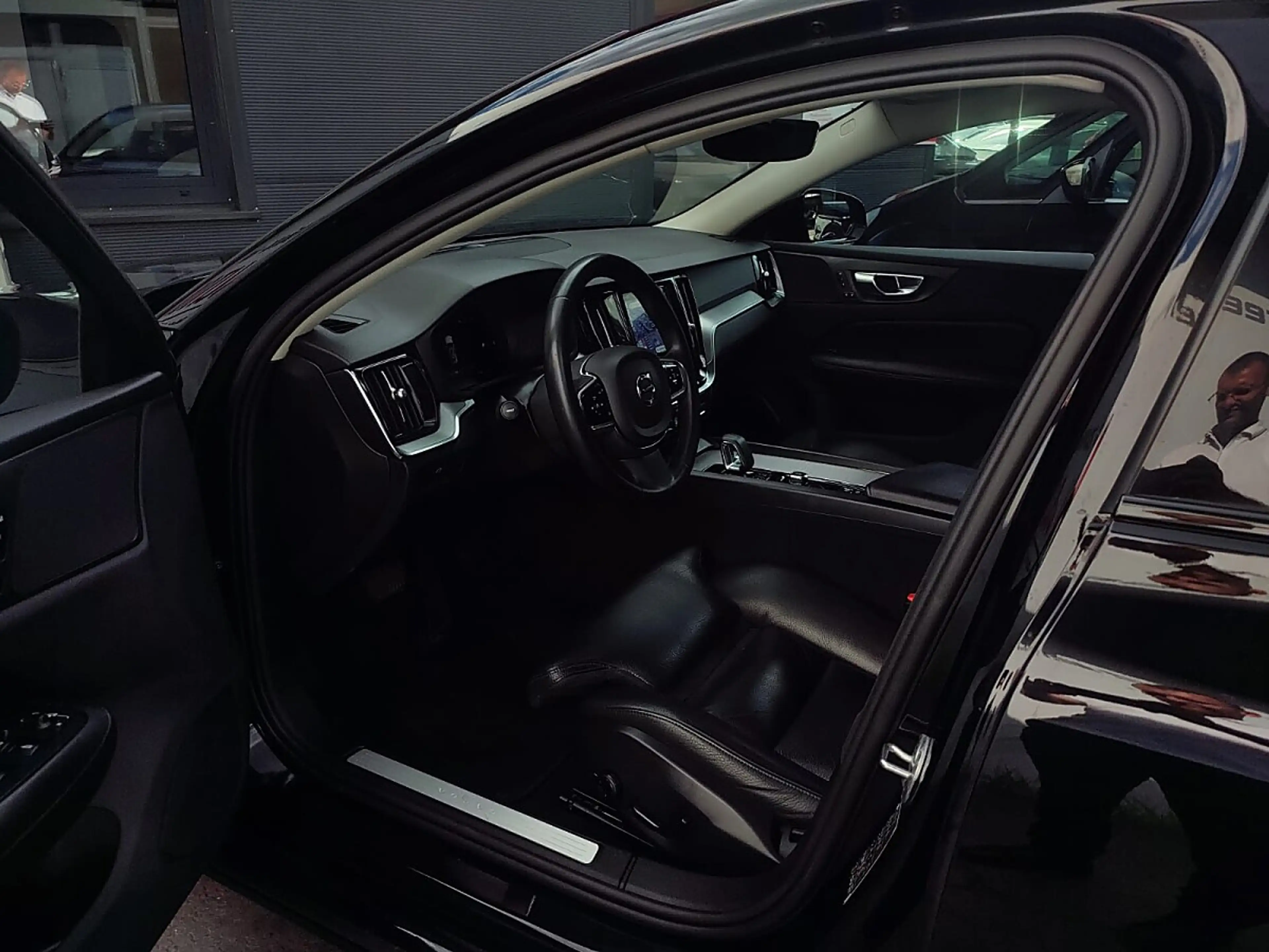 Volvo S60 B4 Plus Dark Aut. — photo 8