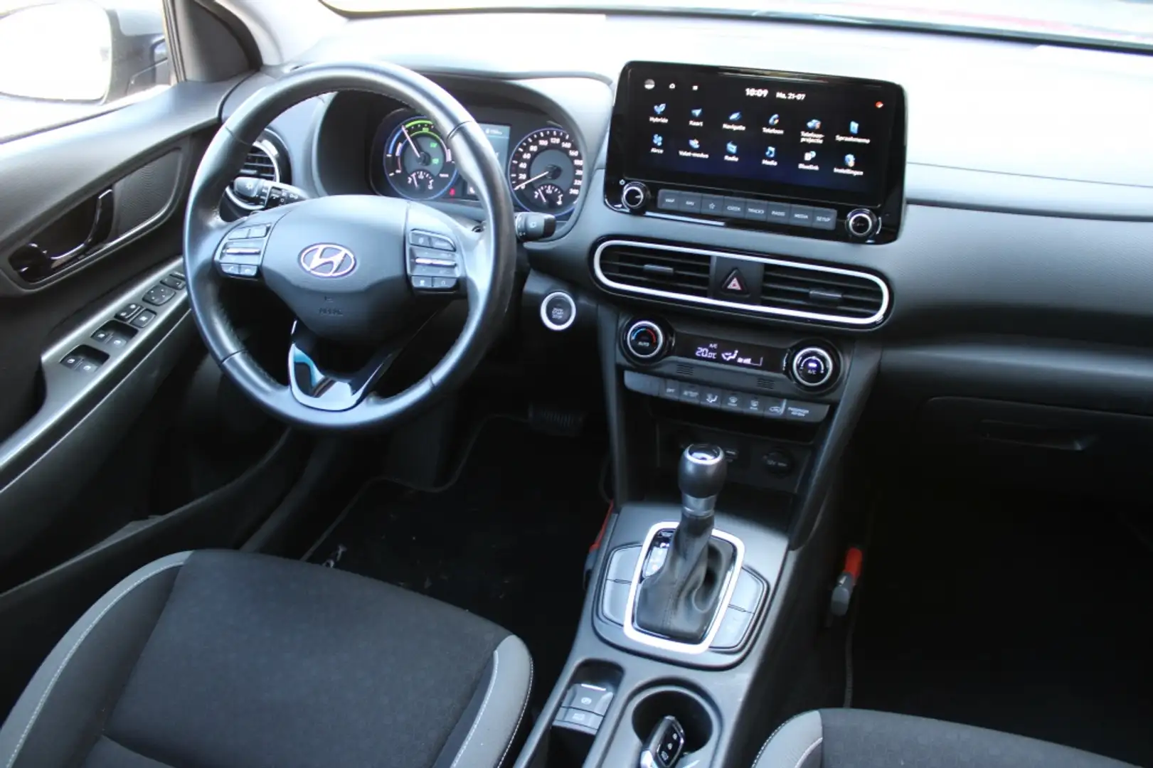 Hyundai KONA 1.6 GDI HEV Fashion Grau - 2