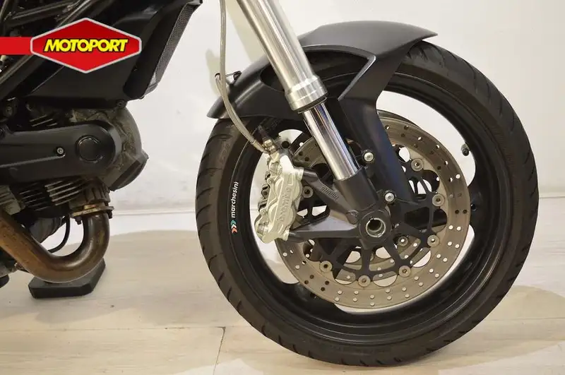 Ducati Monster 696 - foto 6