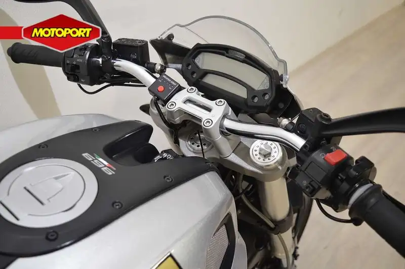 Ducati Monster 696 - foto 4