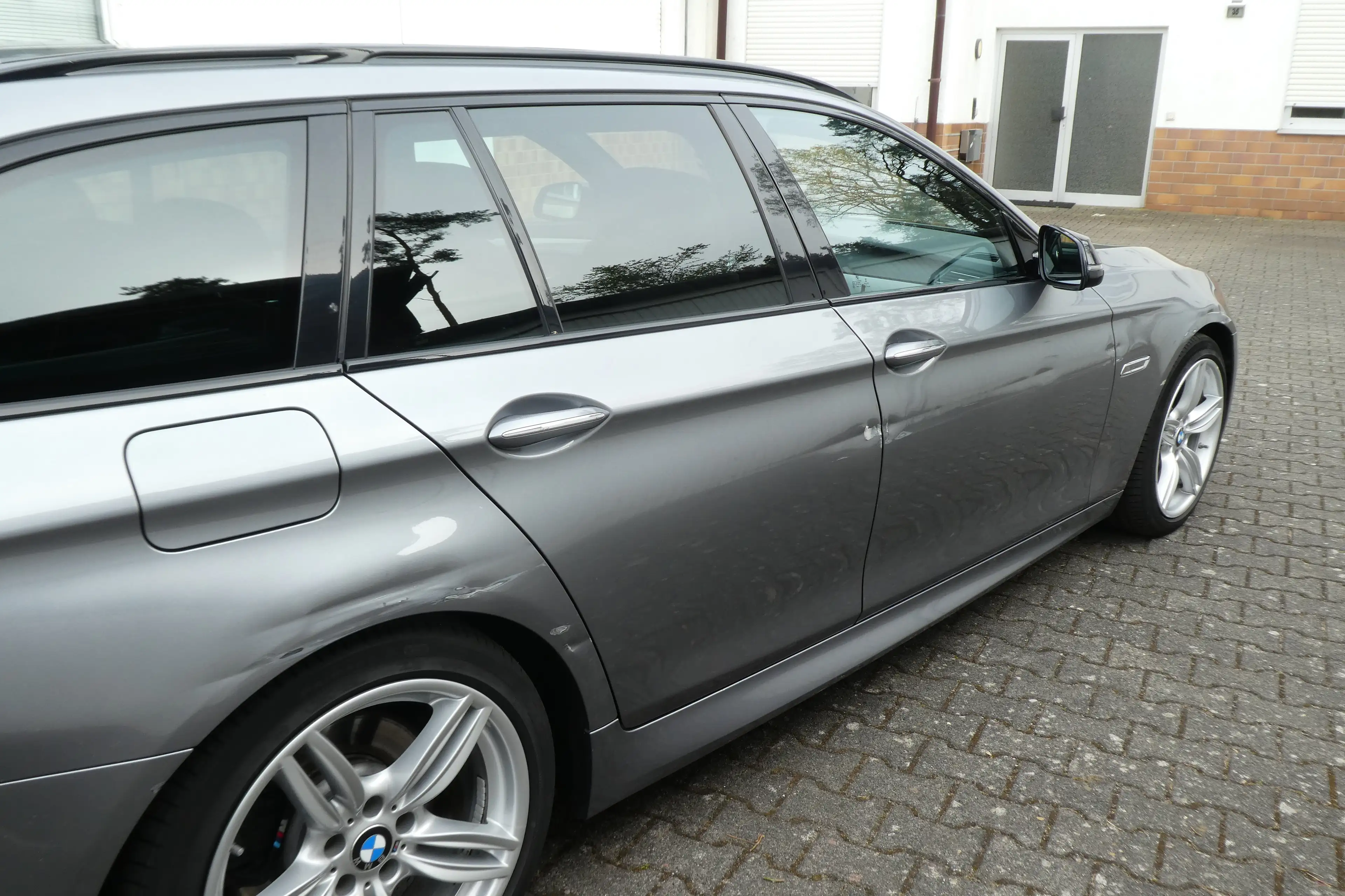 BMW M550 d F11 LCI xDrive Touring M-Sportpaket — photo 11