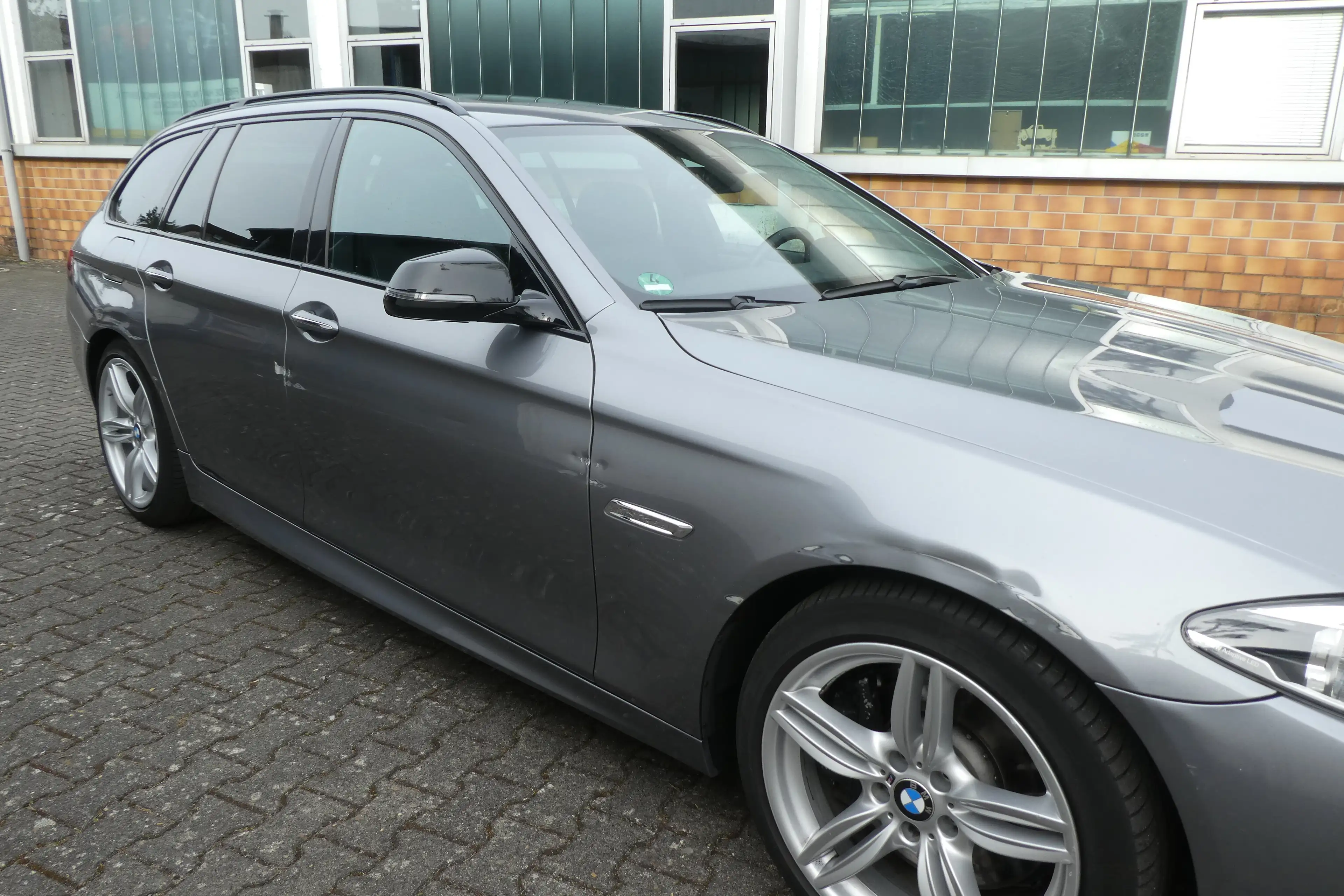 BMW M550 d F11 LCI xDrive Touring M-Sportpaket — photo 10