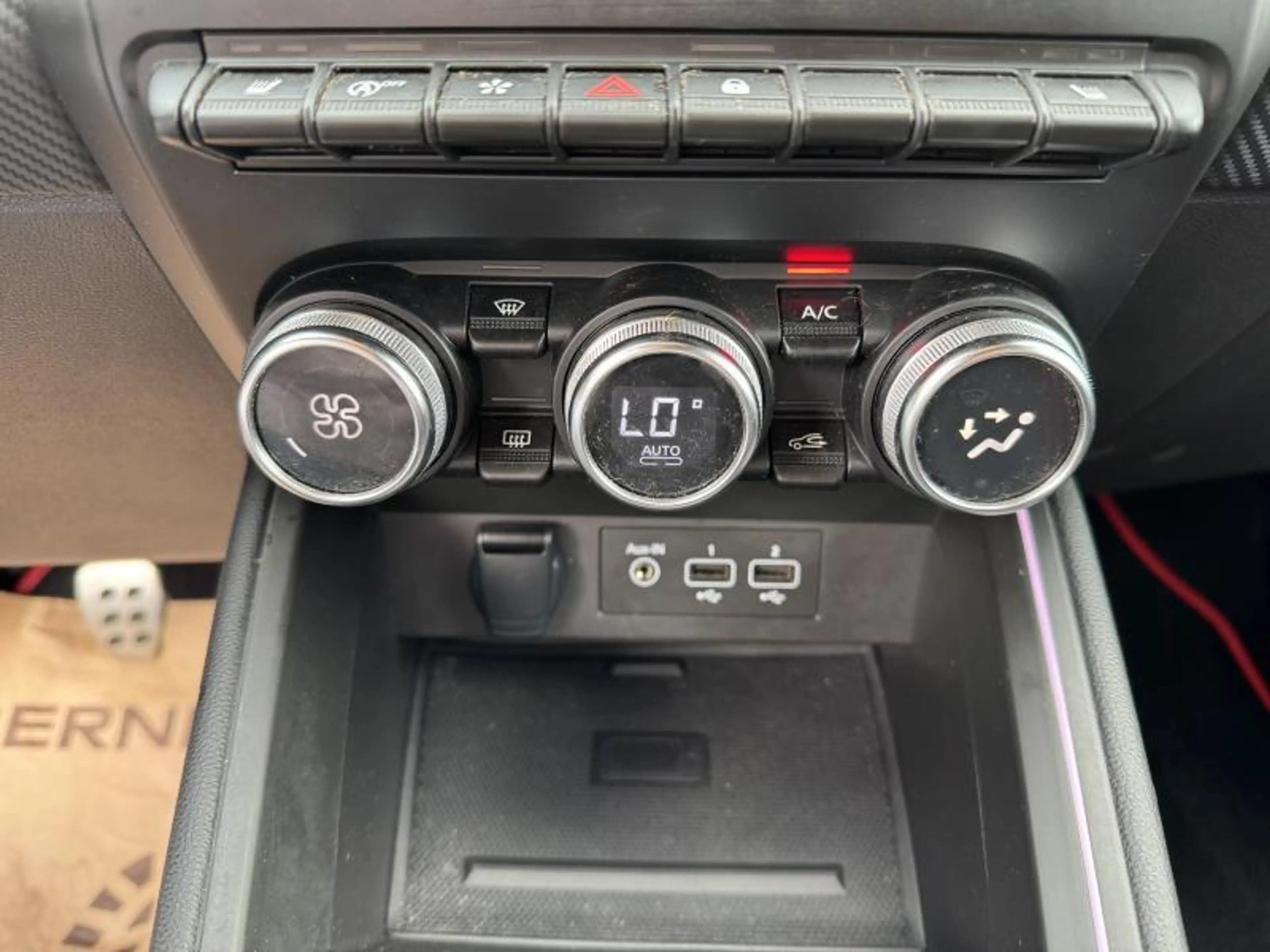 Renault Clio TCe — photo 7