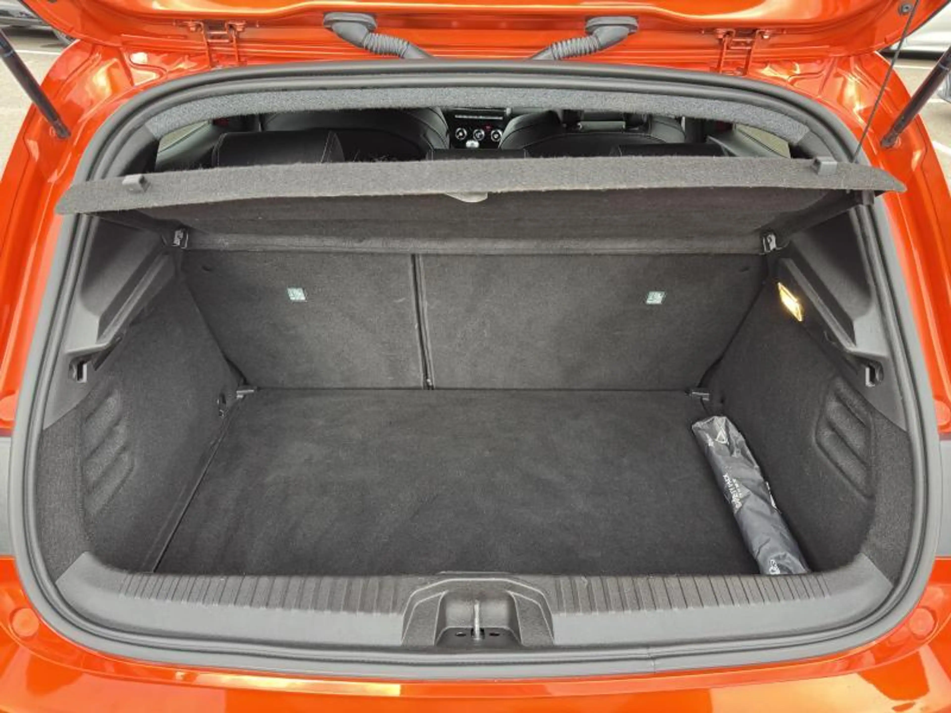 Renault Clio TCe — photo 14