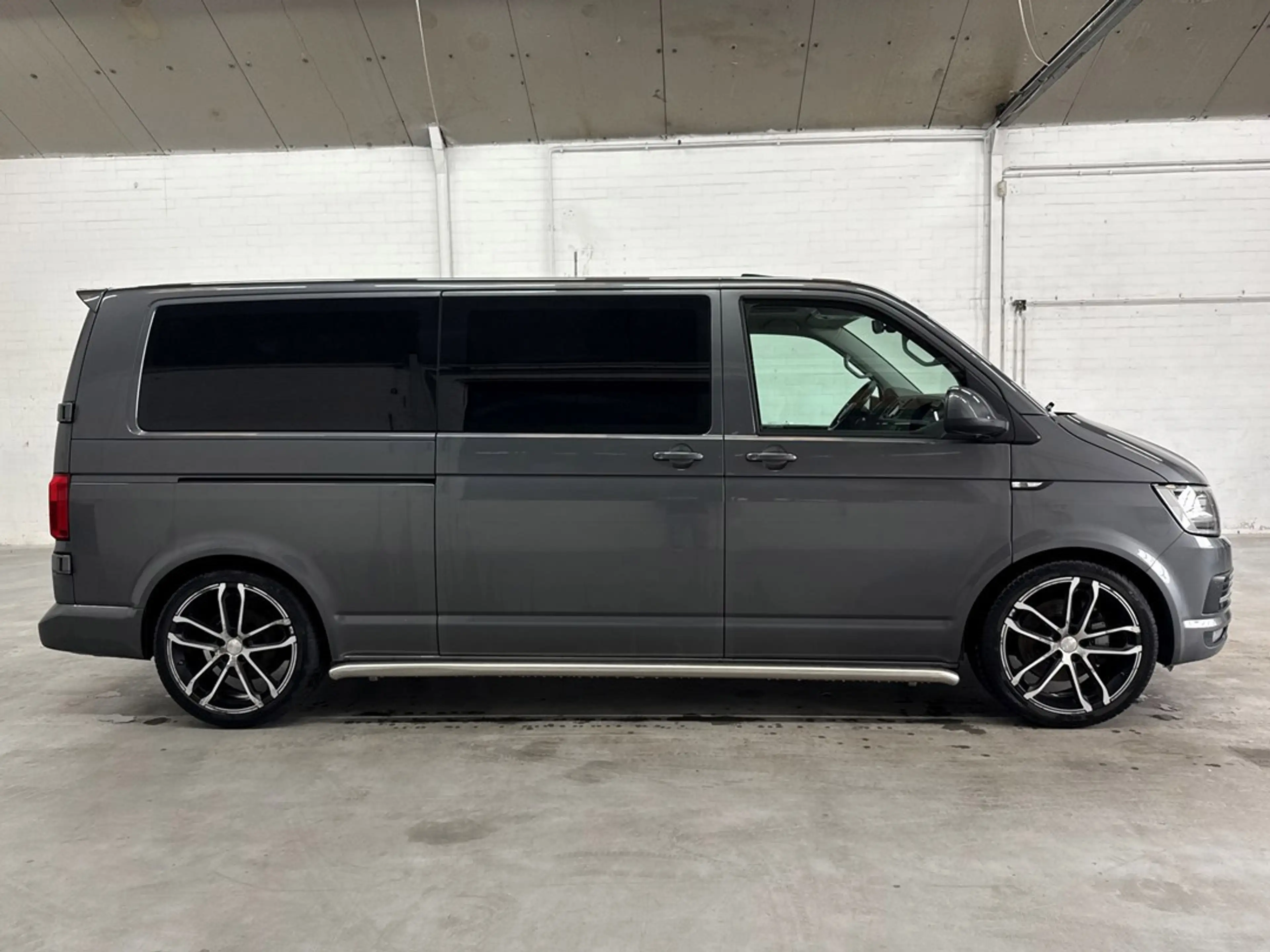 Volkswagen Transporter 2.0 TDI L2H1 DC 4Motion Highline | 4x4 | Panoramad — photo 6