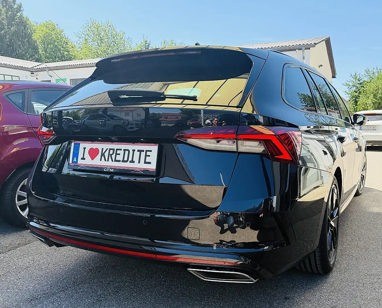Skoda Octavia 2,0 TDI RS DSG Schwarz - 2