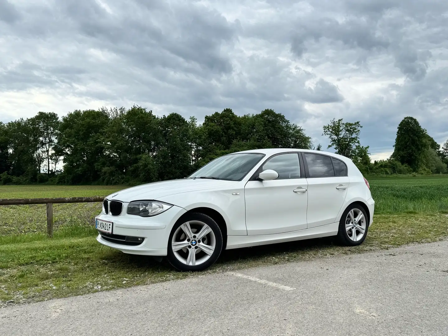BMW 116 116d Advantage NEUES Pickerl §57a 06/2026 - 1
