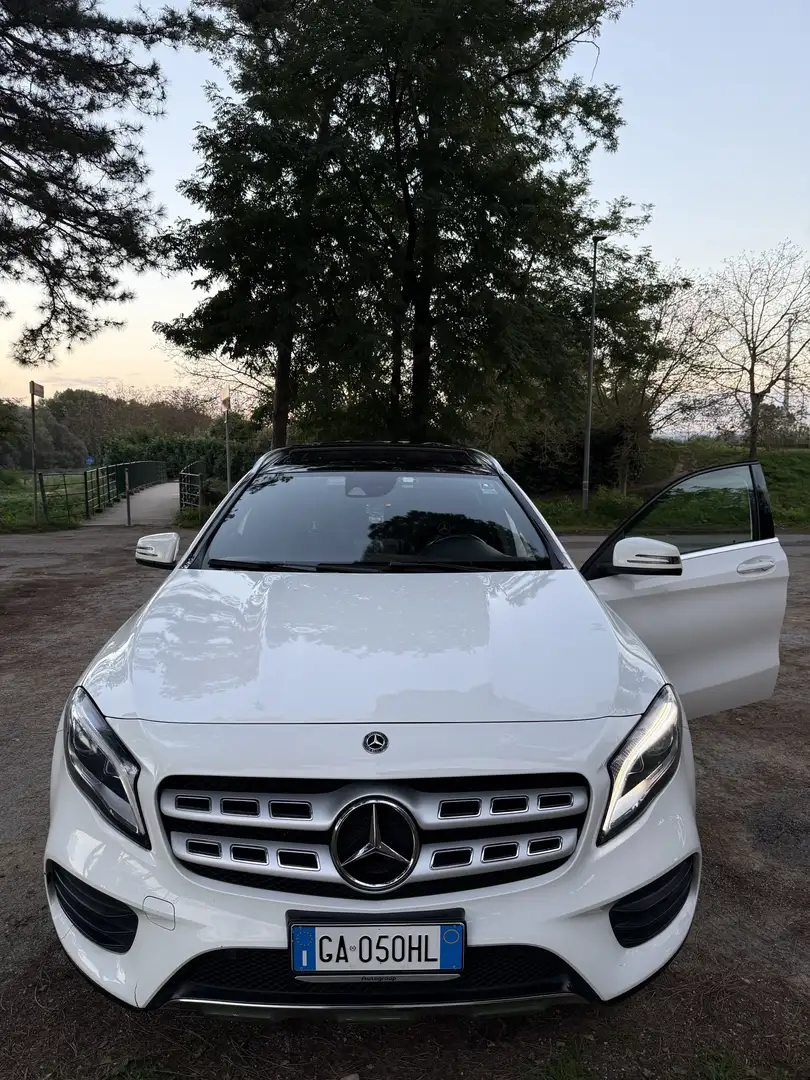 Mercedes-Benz GLA 200 d Premium 4matic auto - 2