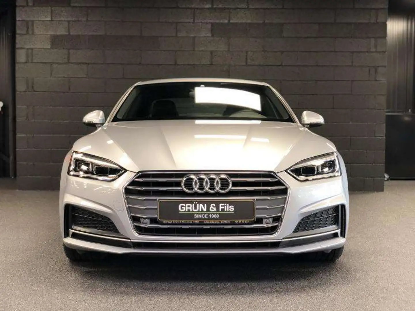 Audi A5 Coupé 2.0 Tdi 190 S-Line S-Tro siva - 2