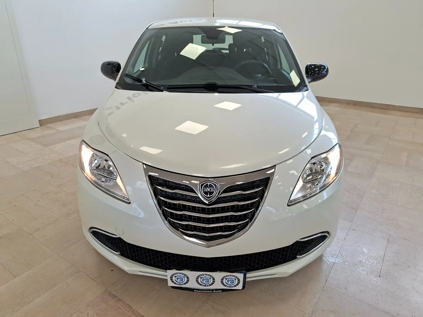 Lancia Ypsilon 1.2 8v 69cv Con Impianto GPL Blanc - 2