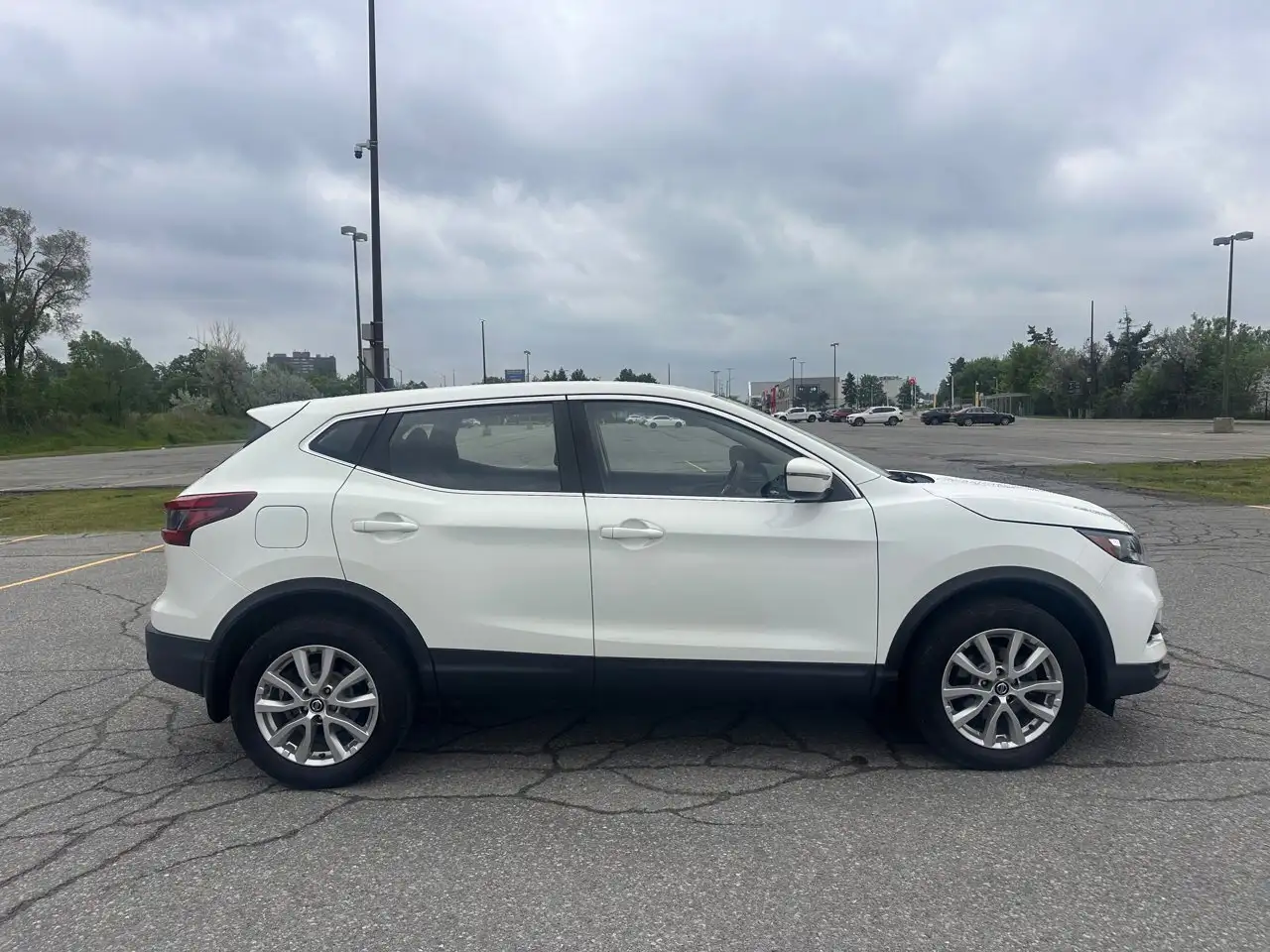 Nissan Qashqai снимка Nissan Qashqai