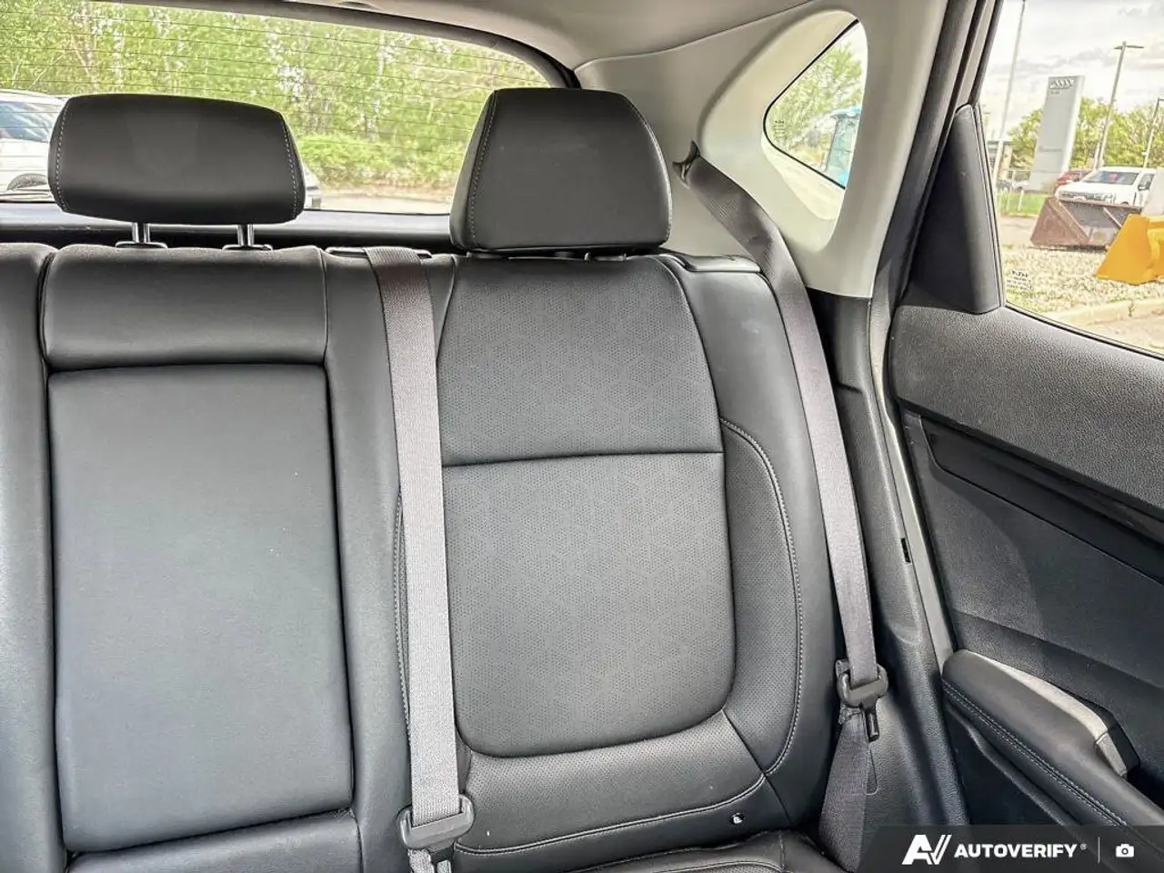 Kia Seltos снимка Kia Seltos