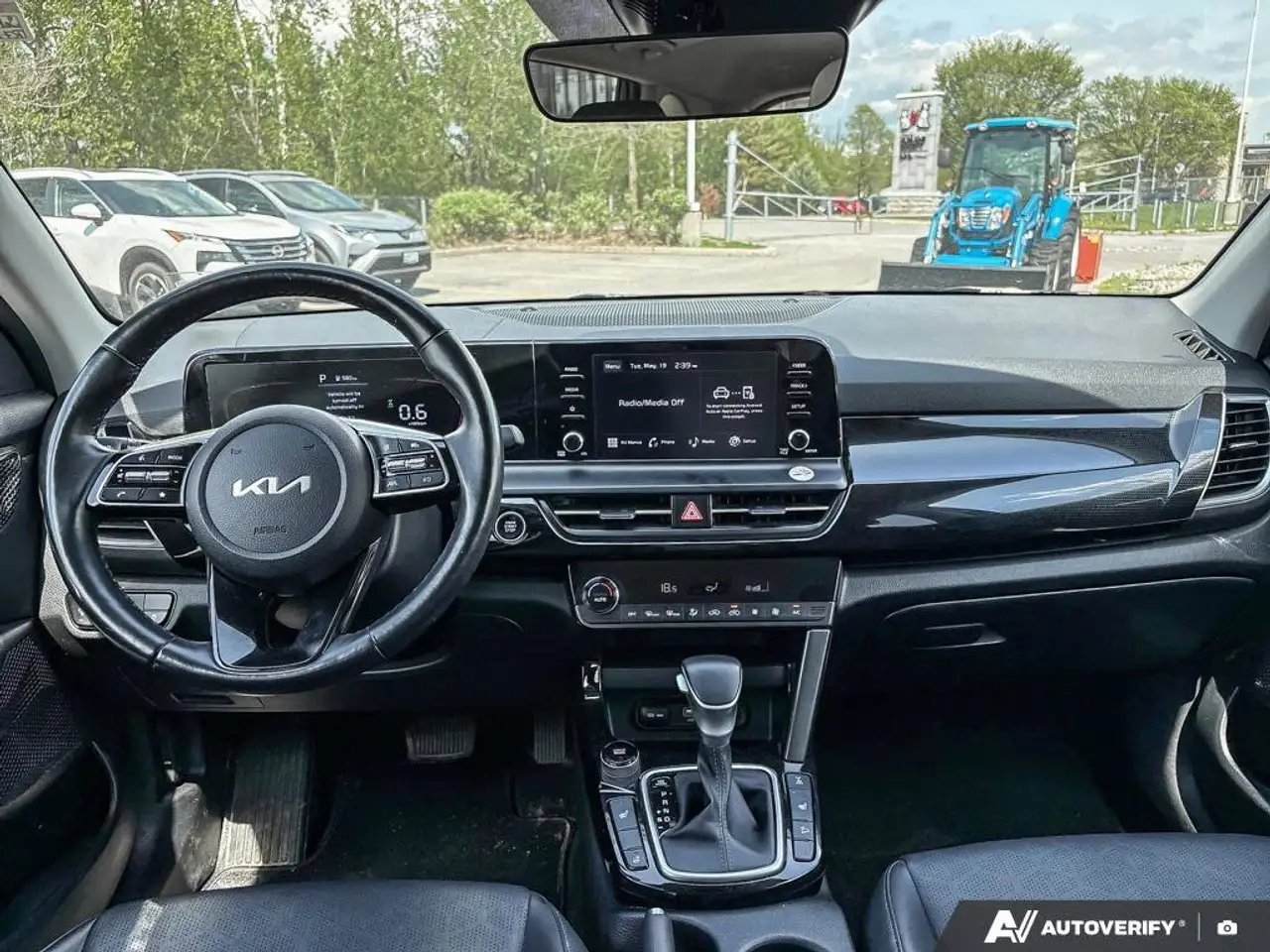 Kia Seltos снимка Kia Seltos